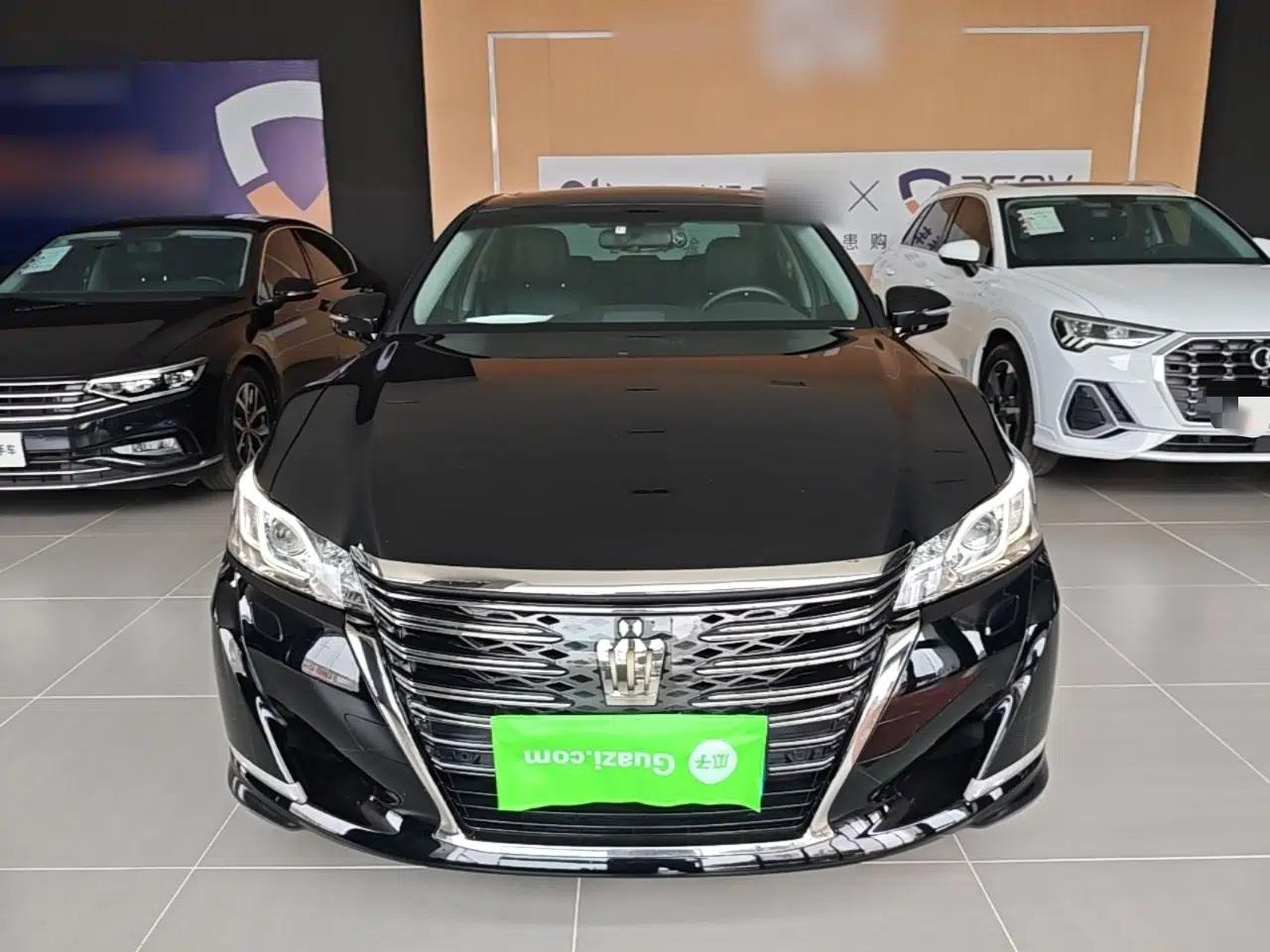 Toyota Crown 2018 2.0T Fashion Edition — миниатюра 2