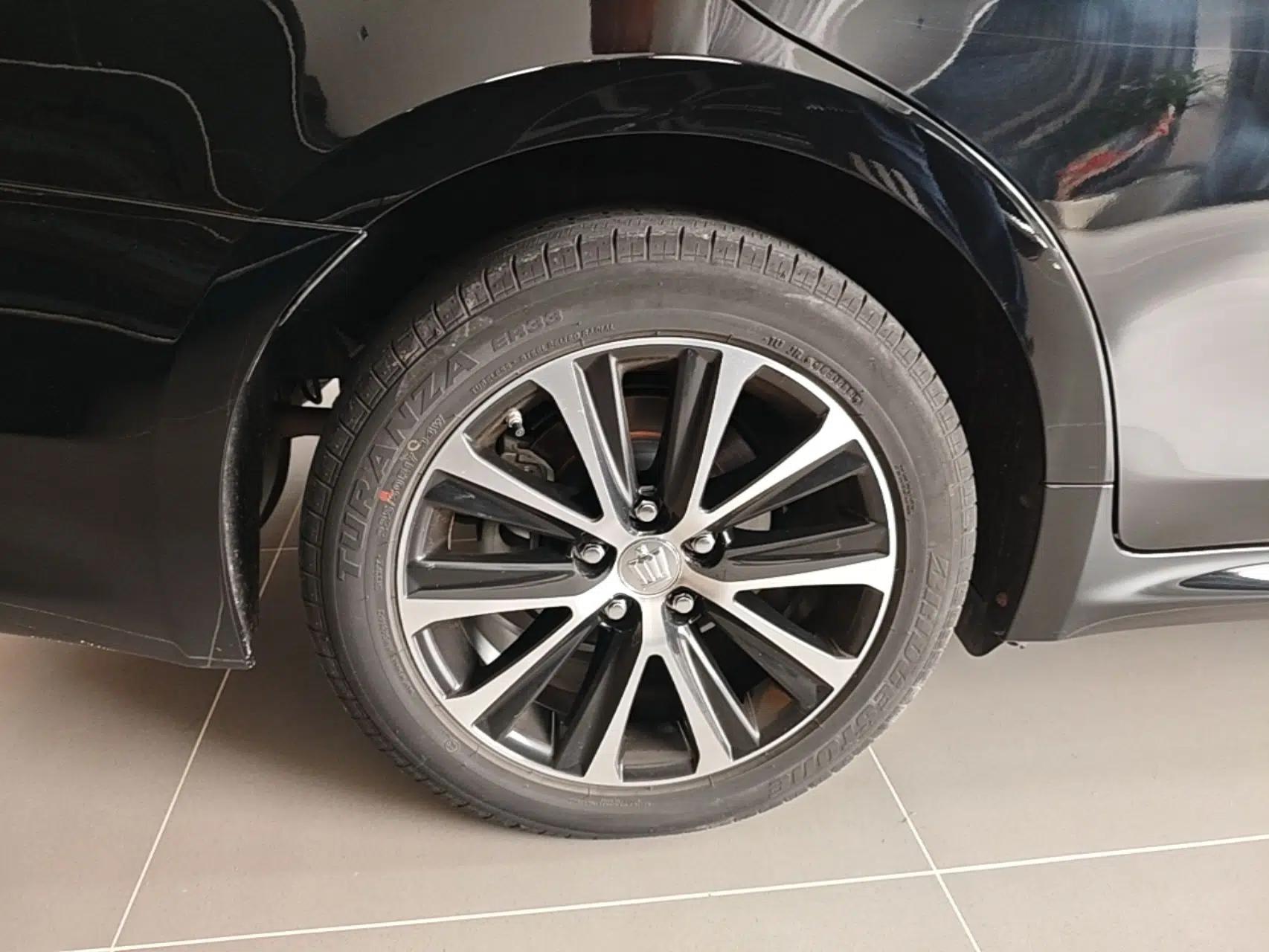 Toyota Crown 2018 2.0T Fashion Edition — миниатюра 11