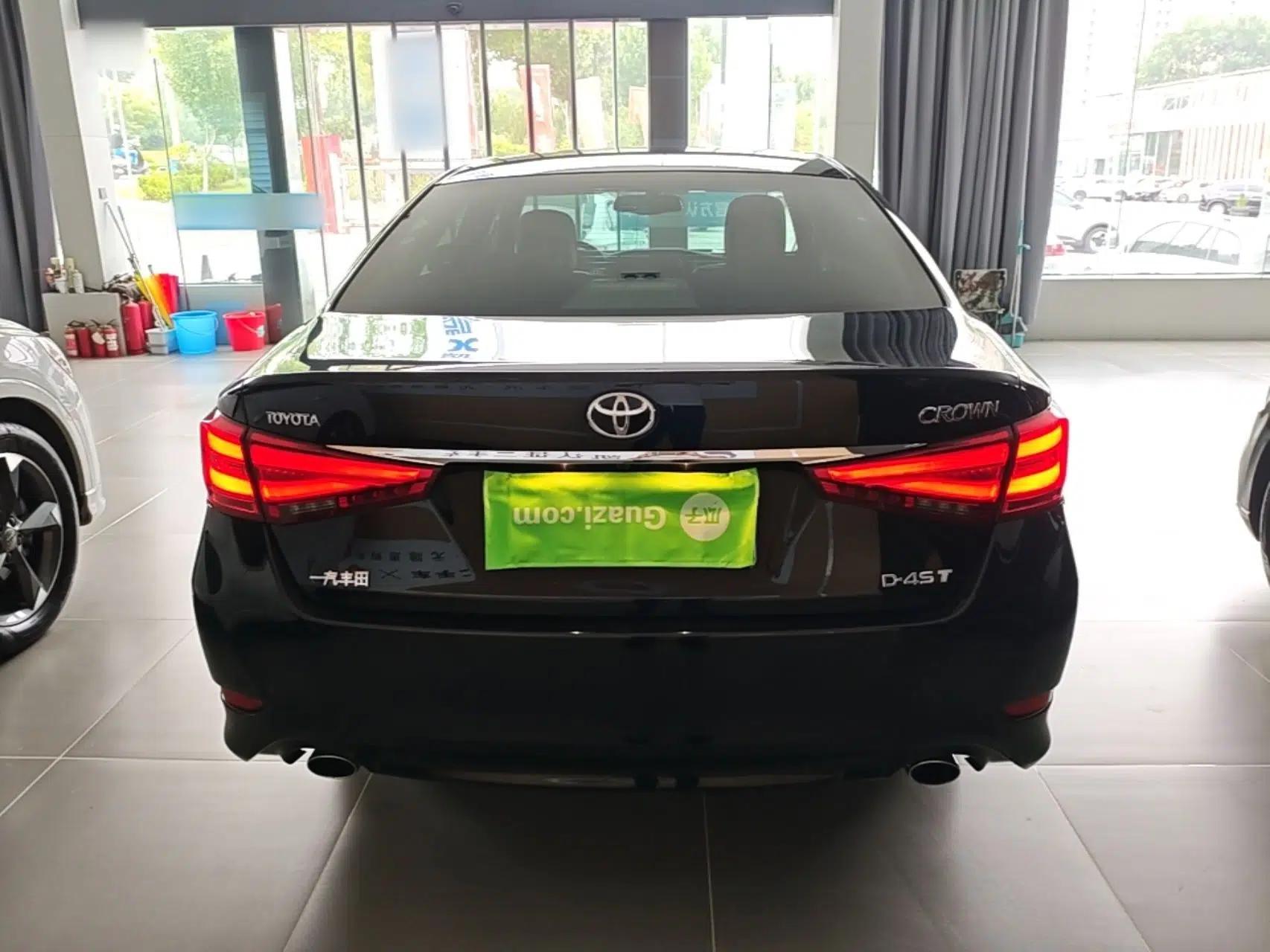 Toyota Crown 2018 2.0T Fashion Edition — миниатюра 5
