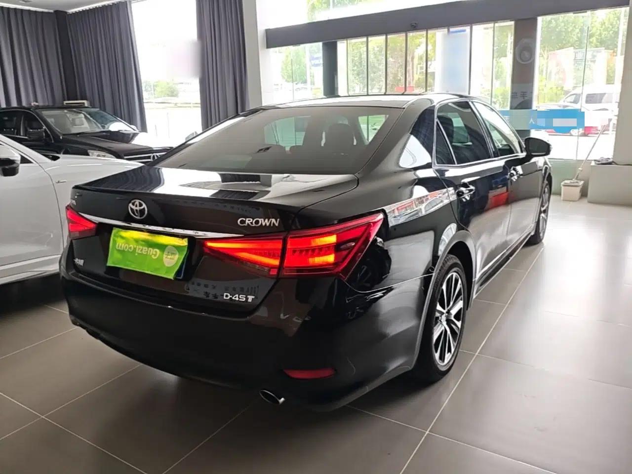 Toyota Crown 2018 2.0T Fashion Edition — миниатюра 6