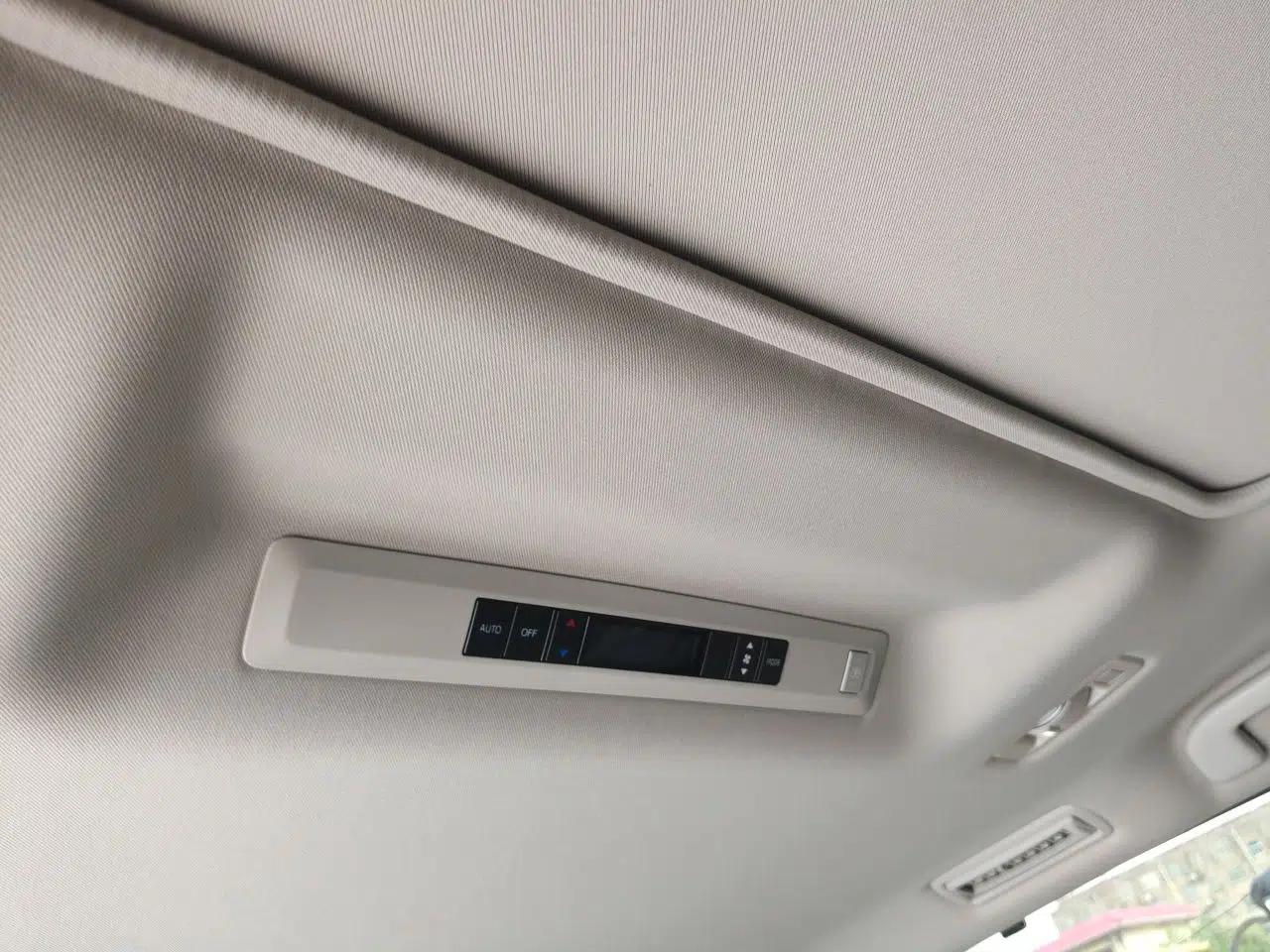Toyota Granvia 2023 2.5L Hybrid Prestige PLUS Edition — миниатюра 18