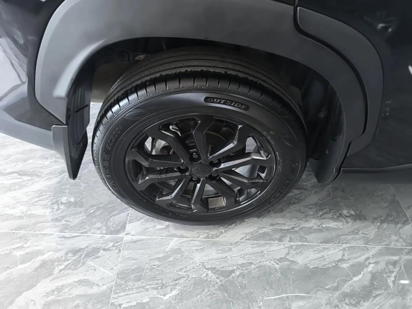 Toyota FRONTLANDER 2023 2.0L CVT Elite Edition — миниатюра 11