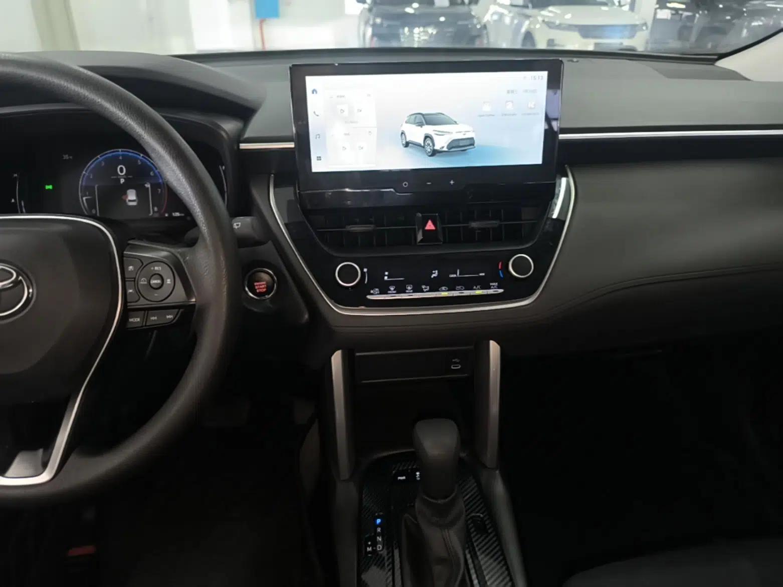Toyota FRONTLANDER 2023 2.0L CVT Elite Edition — миниатюра 15