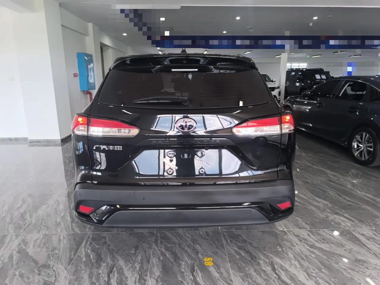 Toyota FRONTLANDER 2023 2.0L CVT Elite Edition — миниатюра 5