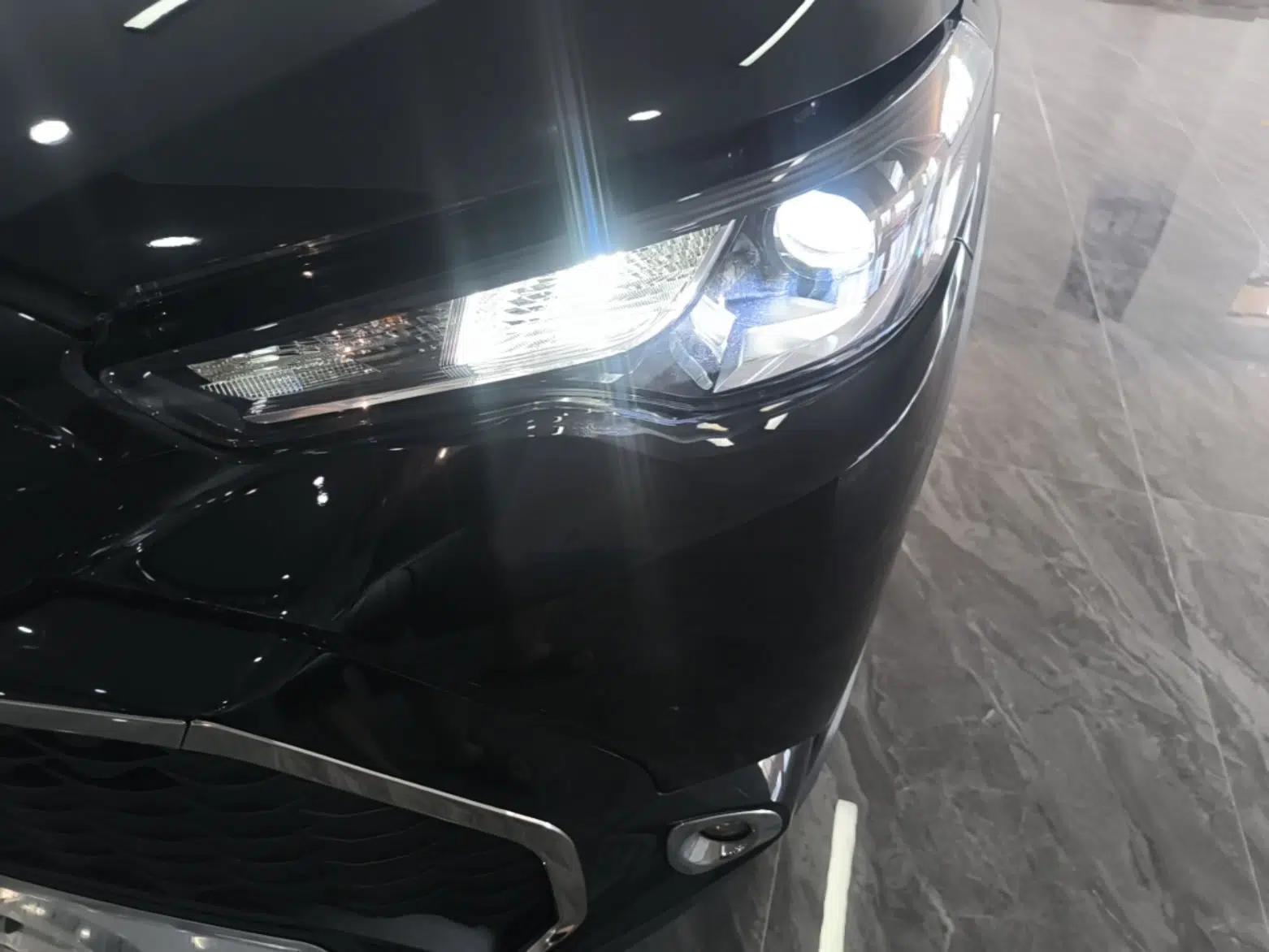 Toyota FRONTLANDER 2023 2.0L CVT Elite Edition — миниатюра 8