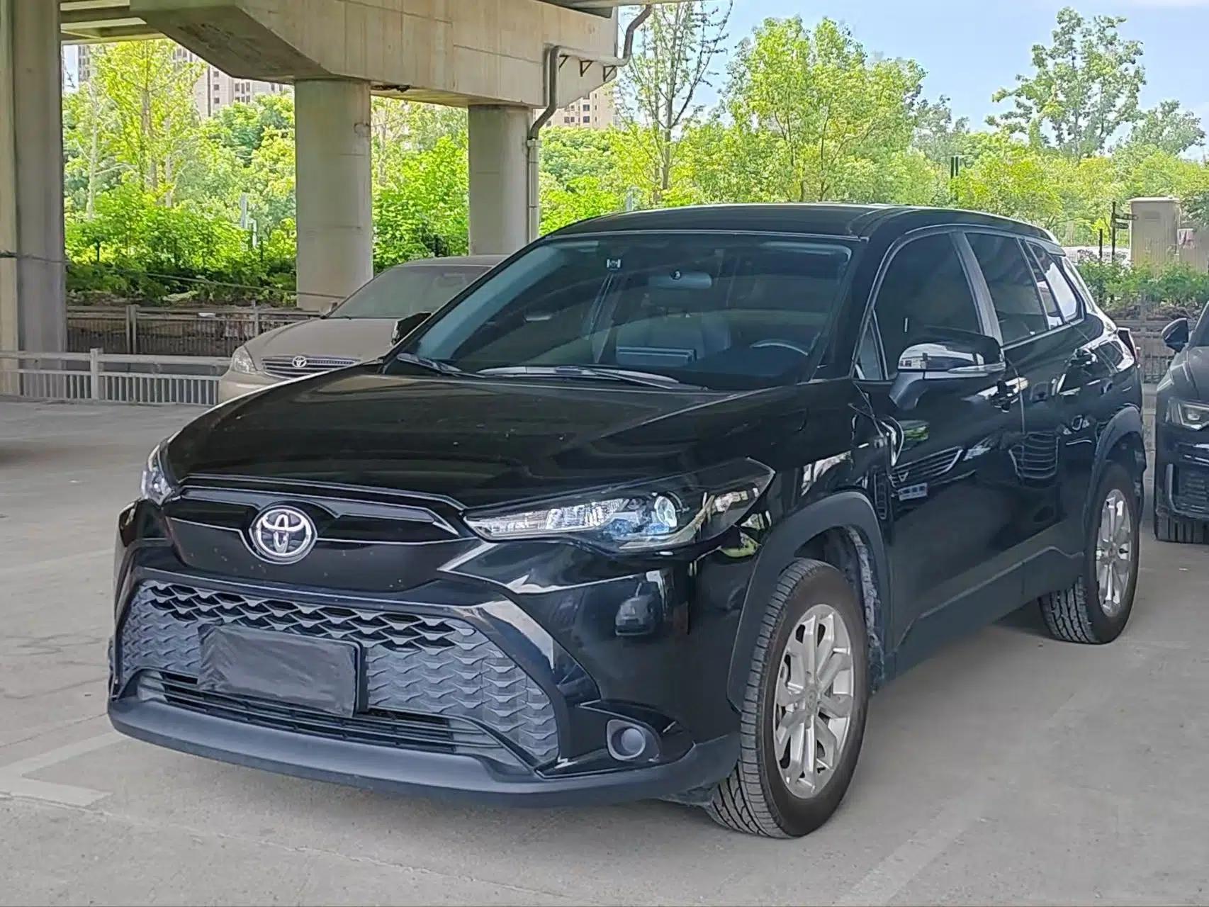 Toyota FRONTLANDER 2024 2.0L CVT Elite Plus Edition — миниатюра 1