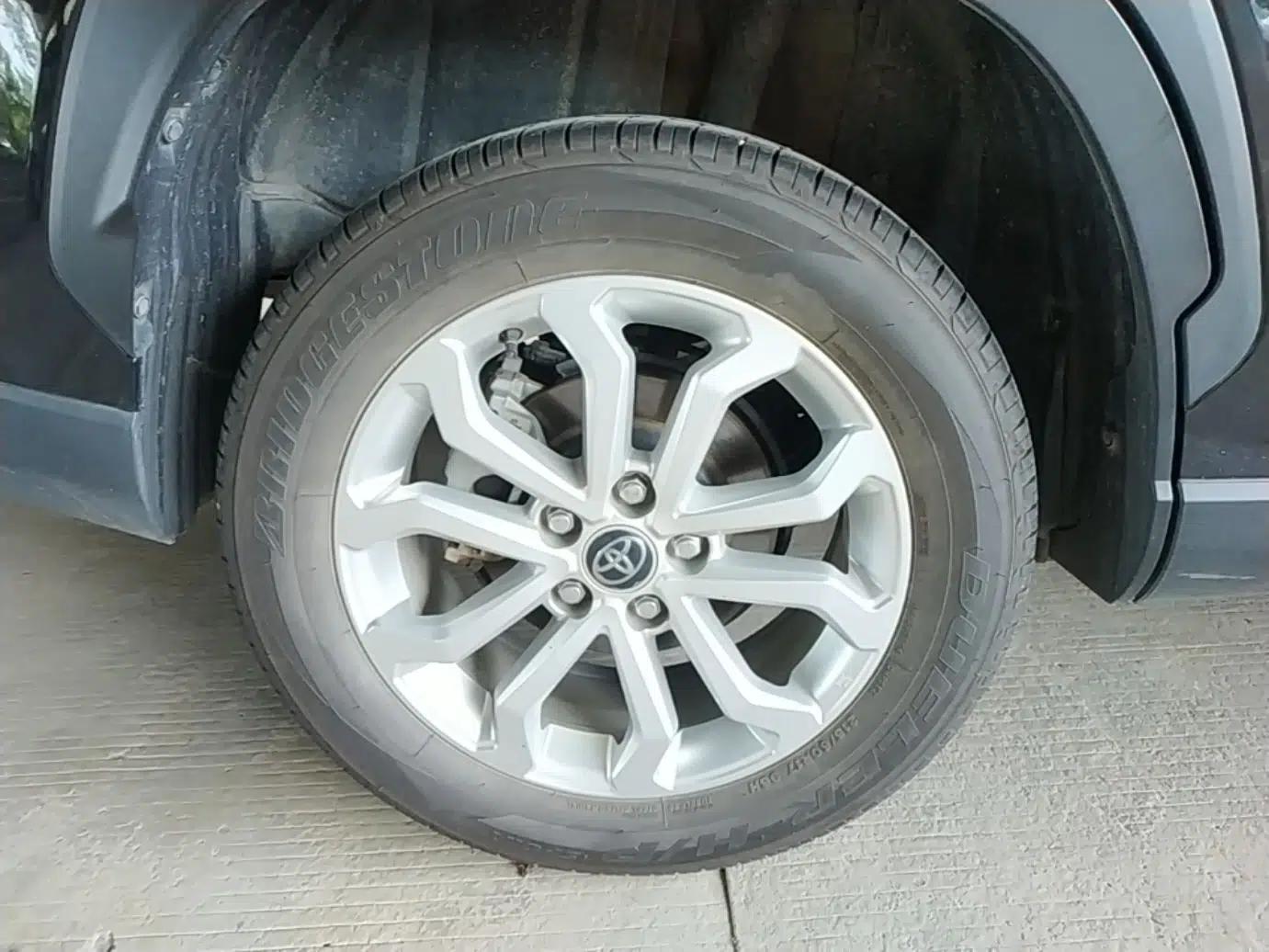 Toyota FRONTLANDER 2024 2.0L CVT Elite Plus Edition — миниатюра 11
