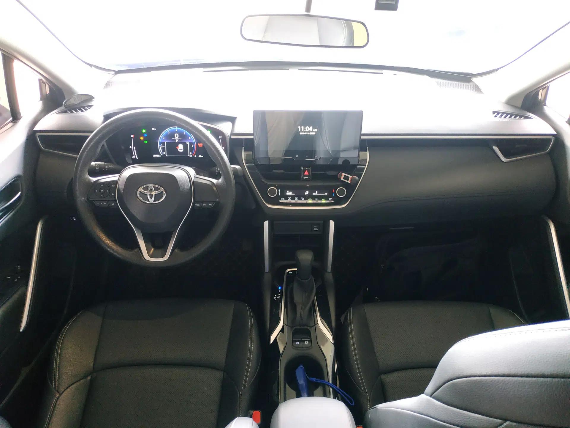 Toyota FRONTLANDER 2024 2.0L CVT Elite Plus Edition — миниатюра 12