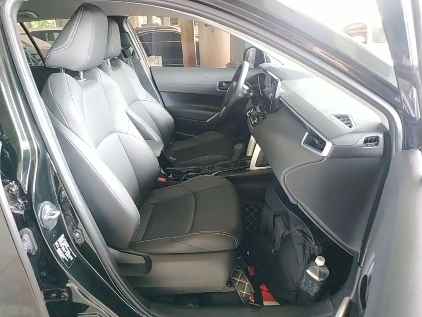 Toyota FRONTLANDER 2024 2.0L CVT Elite Plus Edition — миниатюра 19