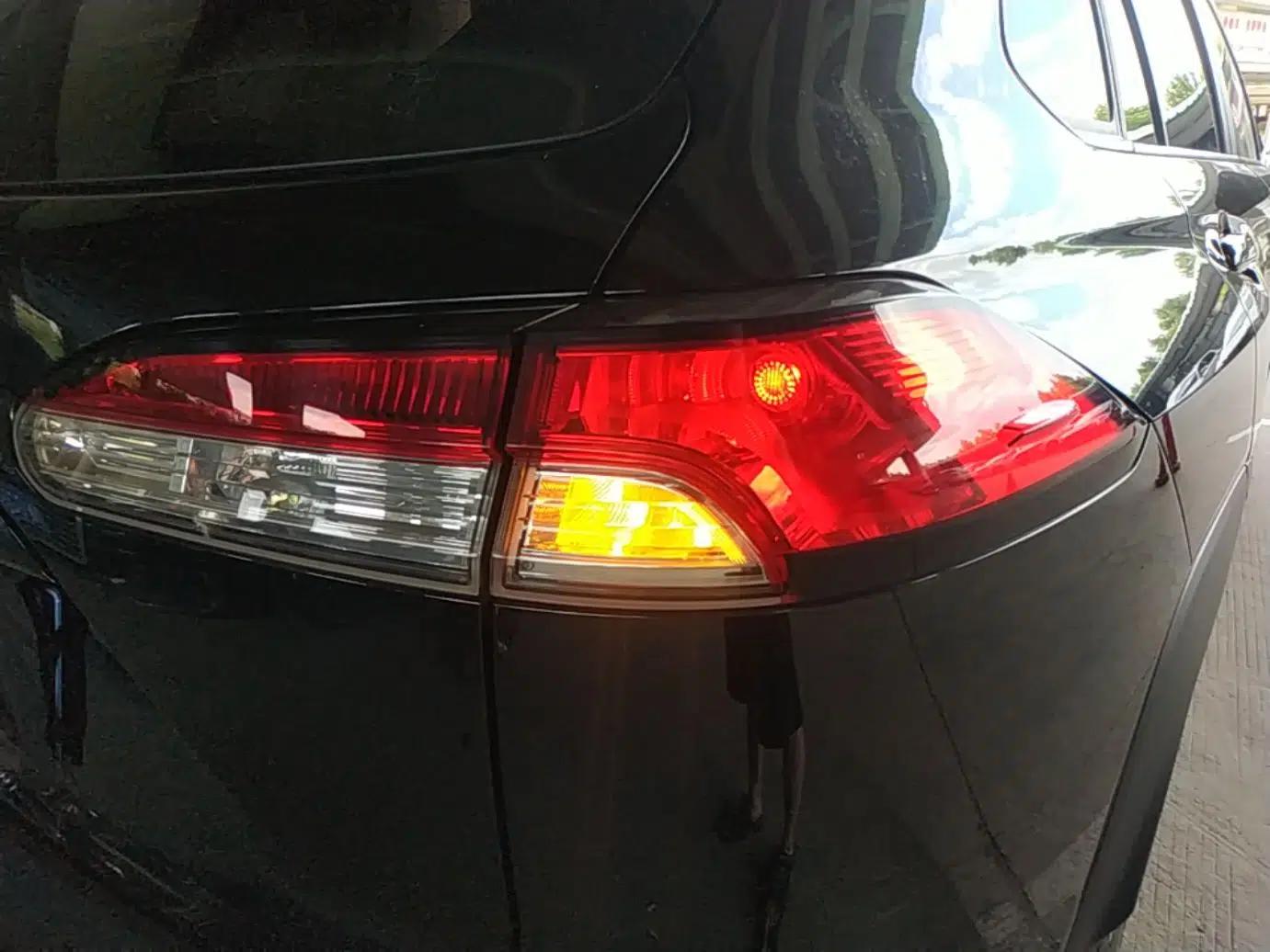 Toyota FRONTLANDER 2024 2.0L CVT Elite Plus Edition — миниатюра 9