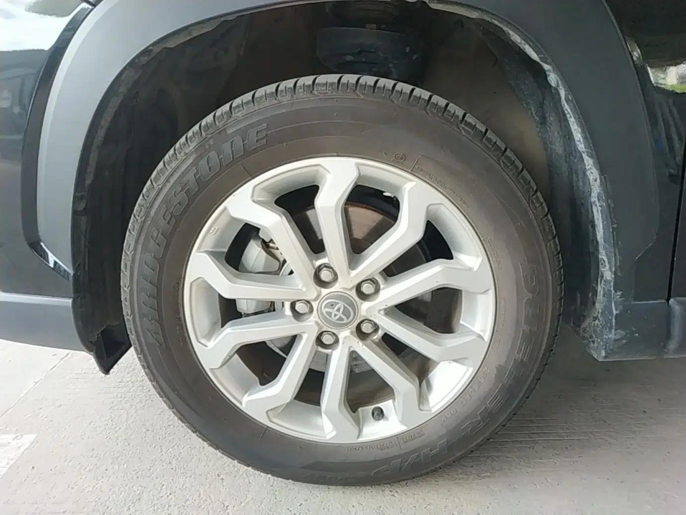 Toyota FRONTLANDER 2024 2.0L CVT Elite Plus Edition — миниатюра 10