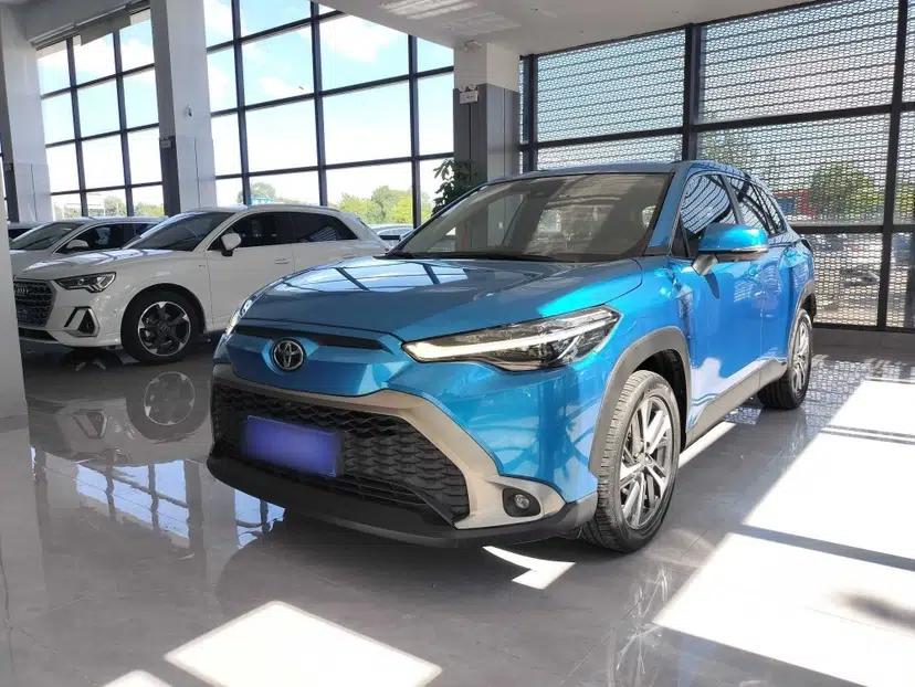 Toyota FRONTLANDER 2022 2.0L CVT Luxury PLUS Edition — миниатюра 2