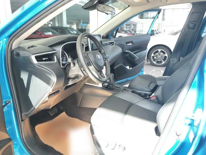Toyota FRONTLANDER 2022 2.0L CVT Luxury PLUS Edition — миниатюра 13