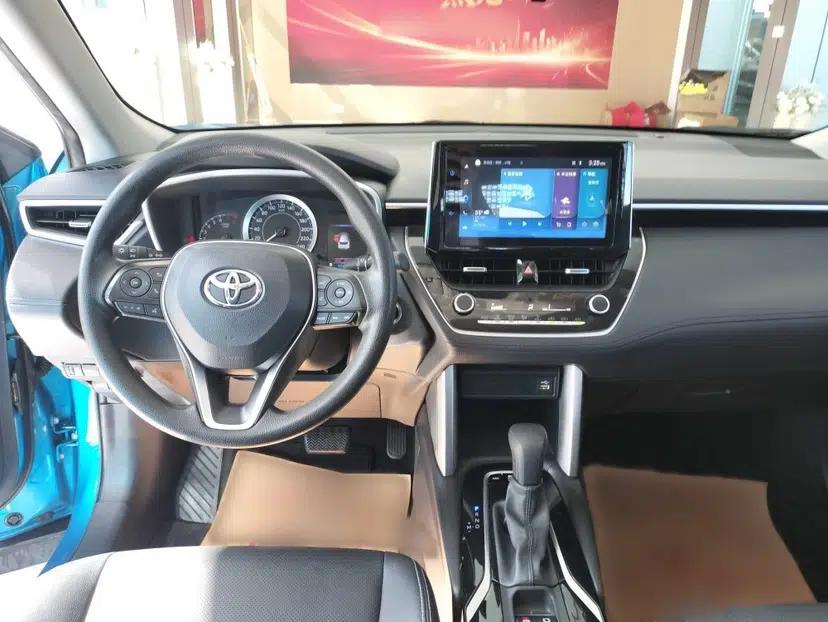 Toyota FRONTLANDER 2022 2.0L CVT Luxury PLUS Edition — миниатюра 16
