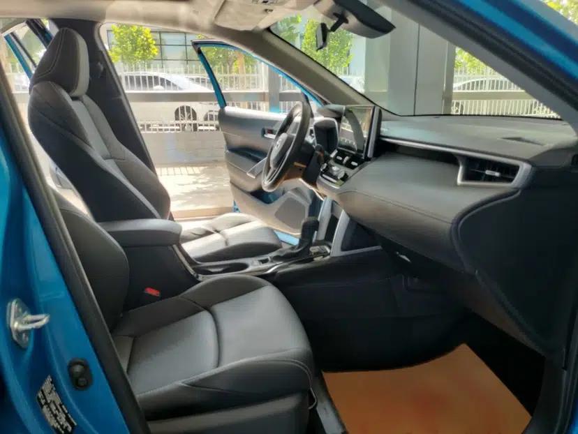 Toyota FRONTLANDER 2022 2.0L CVT Luxury PLUS Edition — миниатюра 21