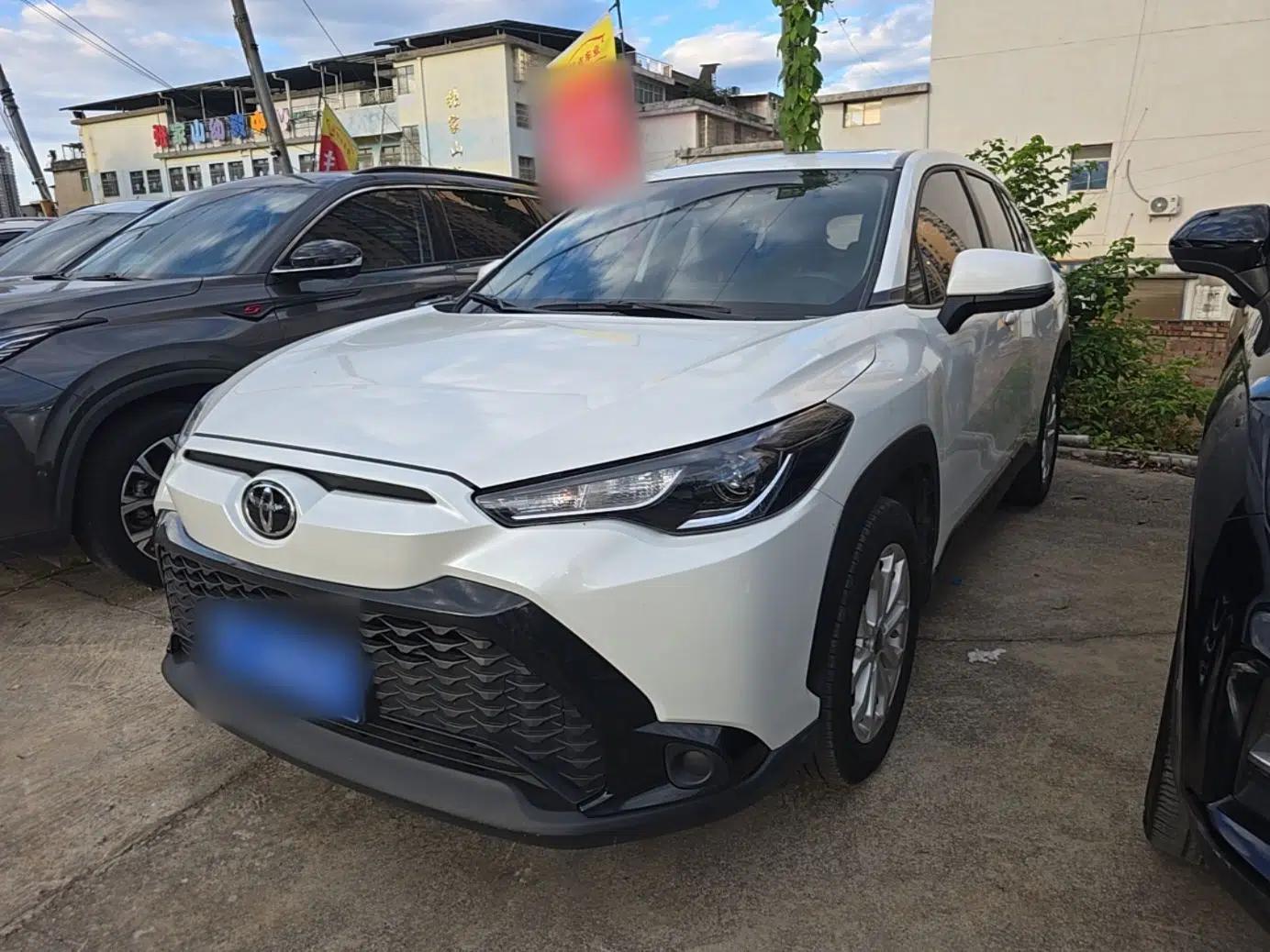 Toyota FRONTLANDER 2023 2.0L CVT Leading Edition — миниатюра 1
