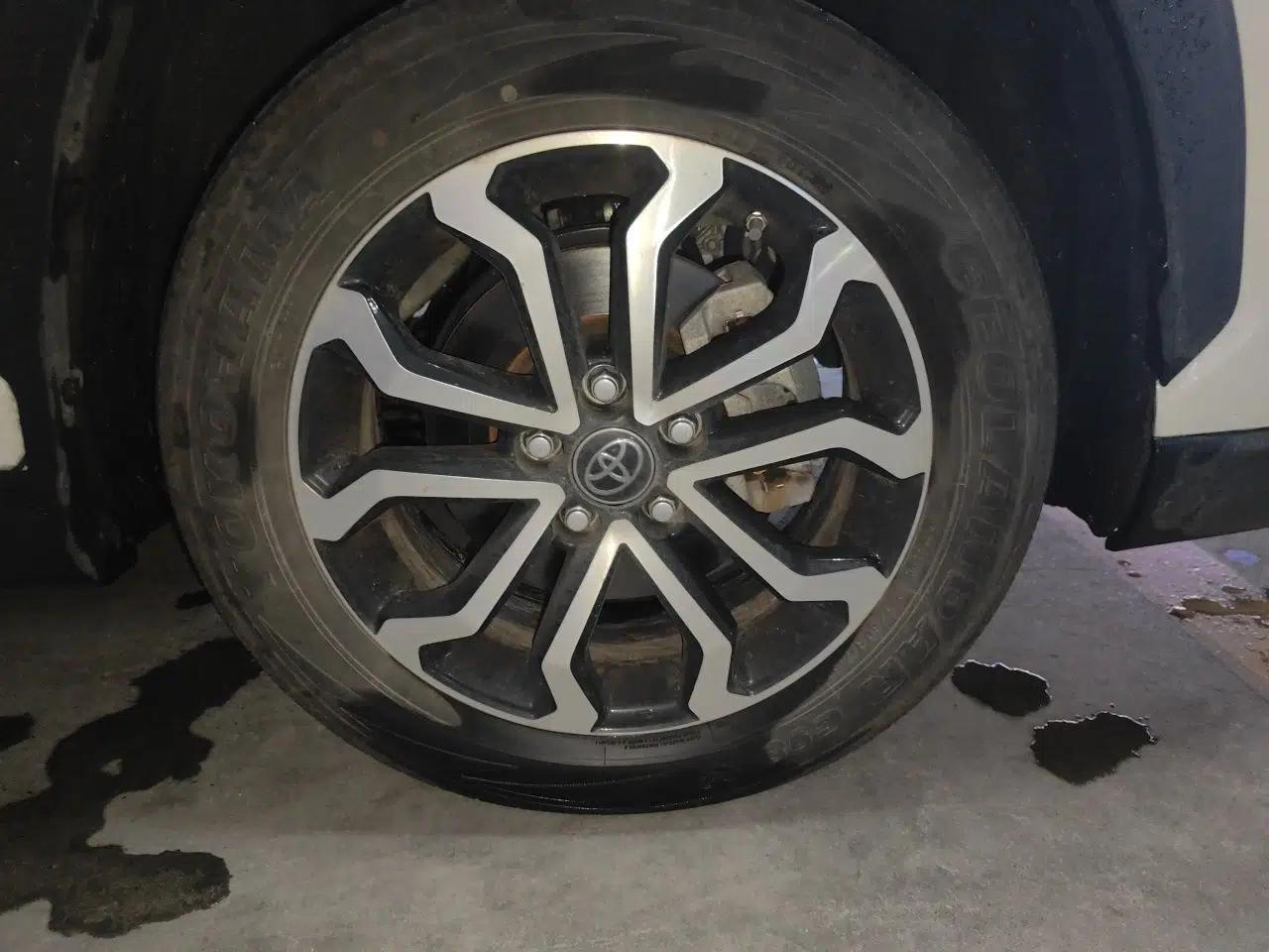Toyota FRONTLANDER 2023 2.0L CVT Luxury Edition — миниатюра 8
