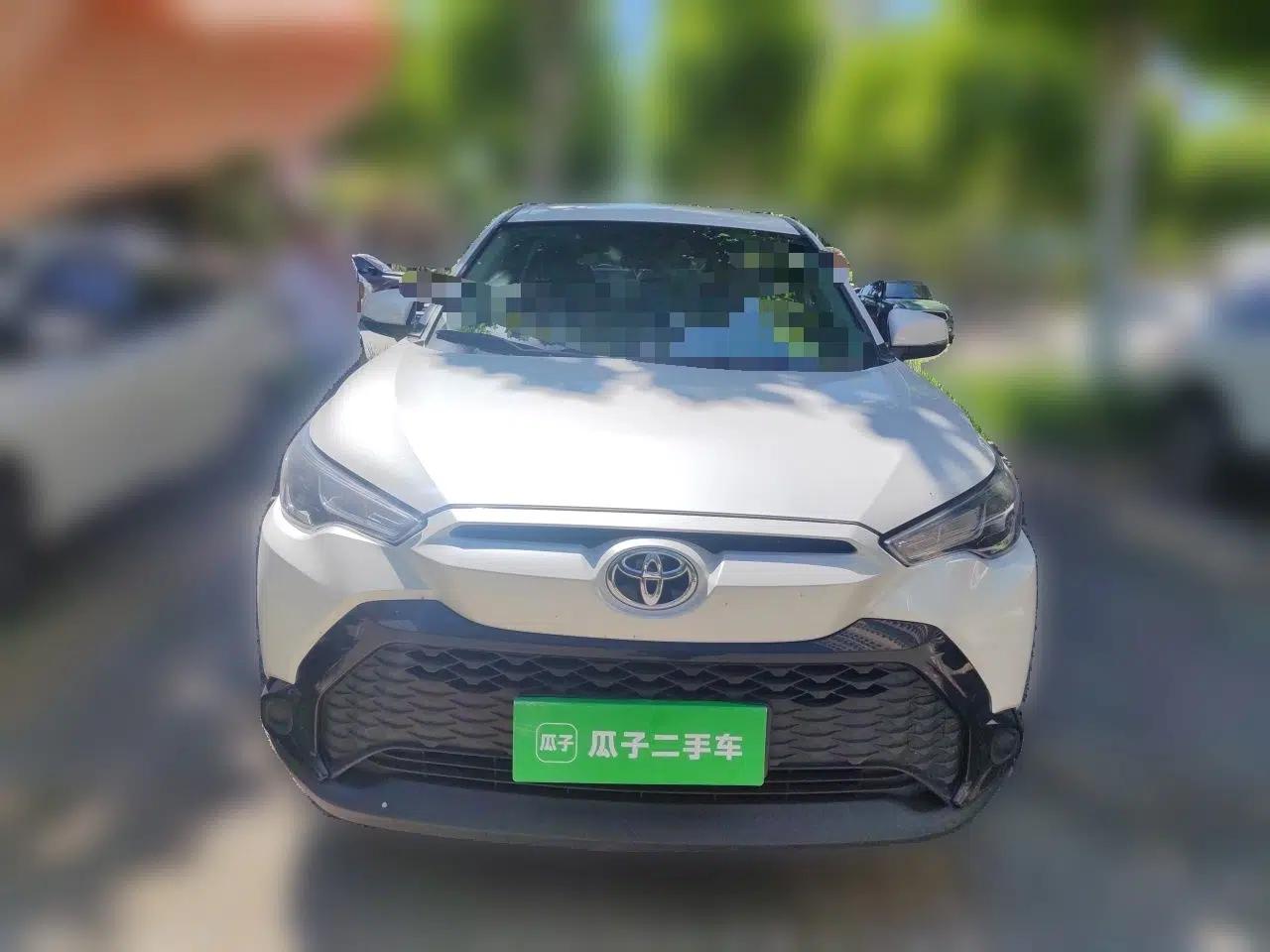Toyota FRONTLANDER 2024 2.0L CVT Elite Plus Edition — миниатюра 2