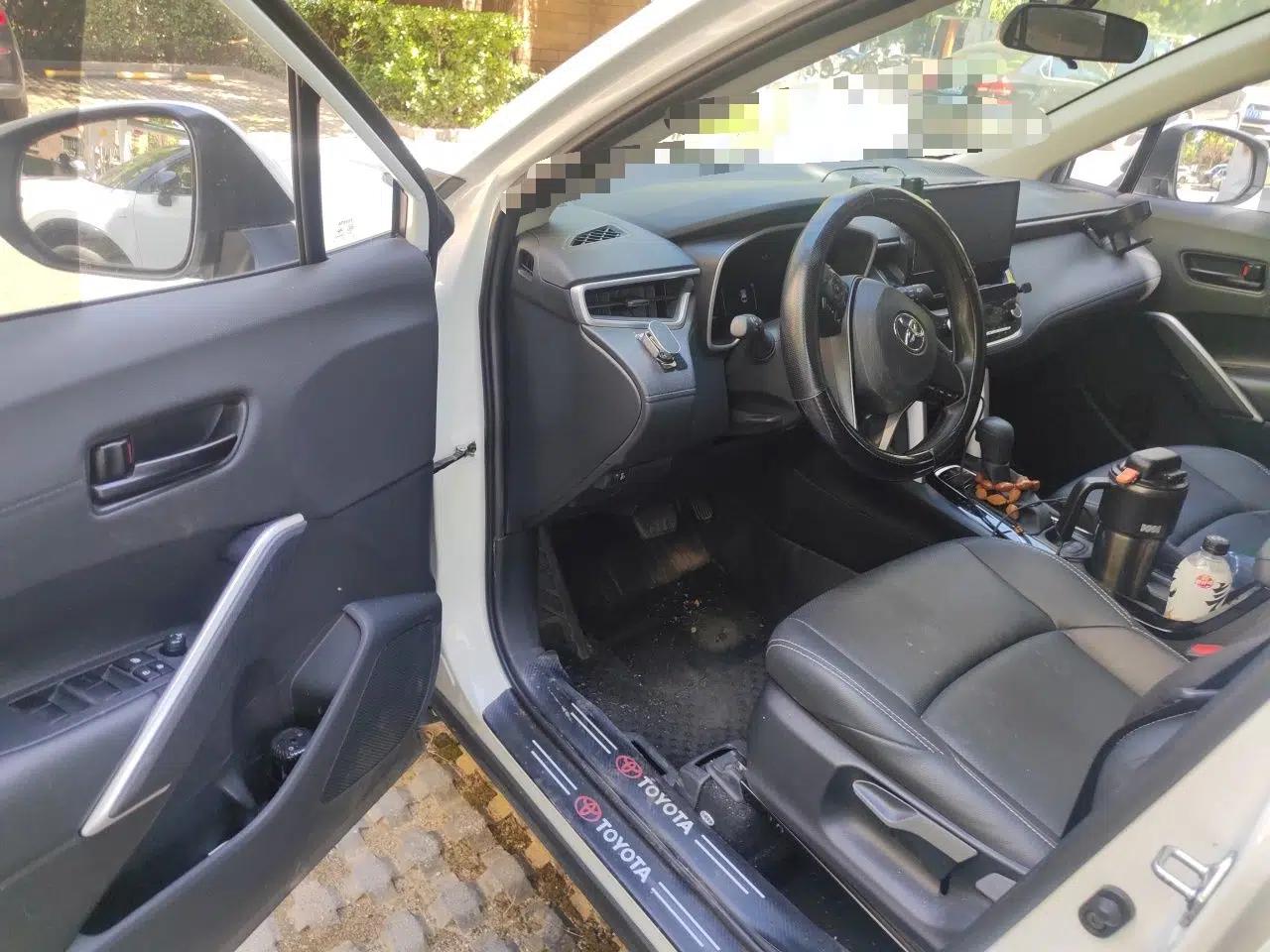 Toyota FRONTLANDER 2024 2.0L CVT Elite Plus Edition — миниатюра 16