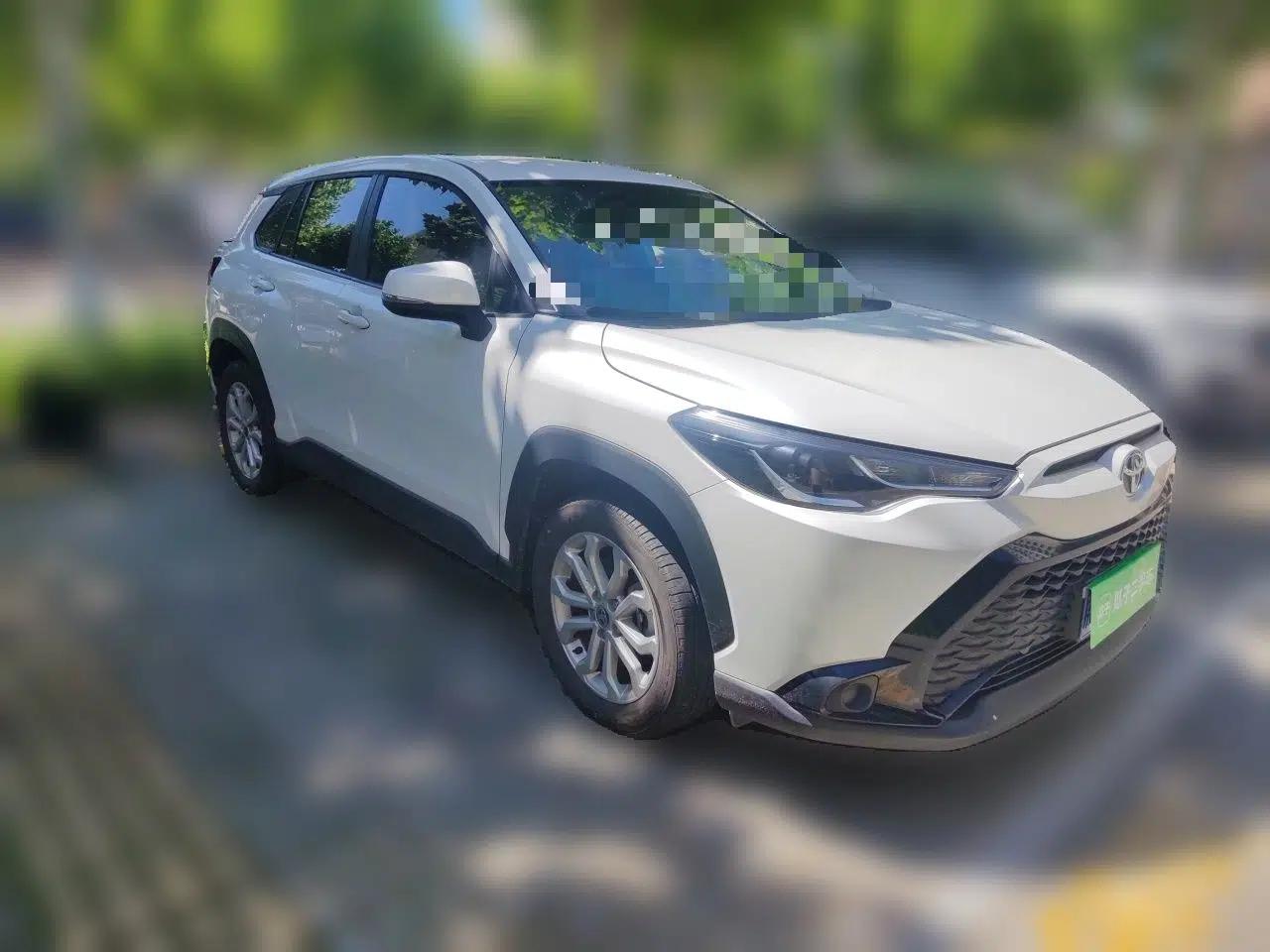 Toyota FRONTLANDER 2024 2.0L CVT Elite Plus Edition — миниатюра 3