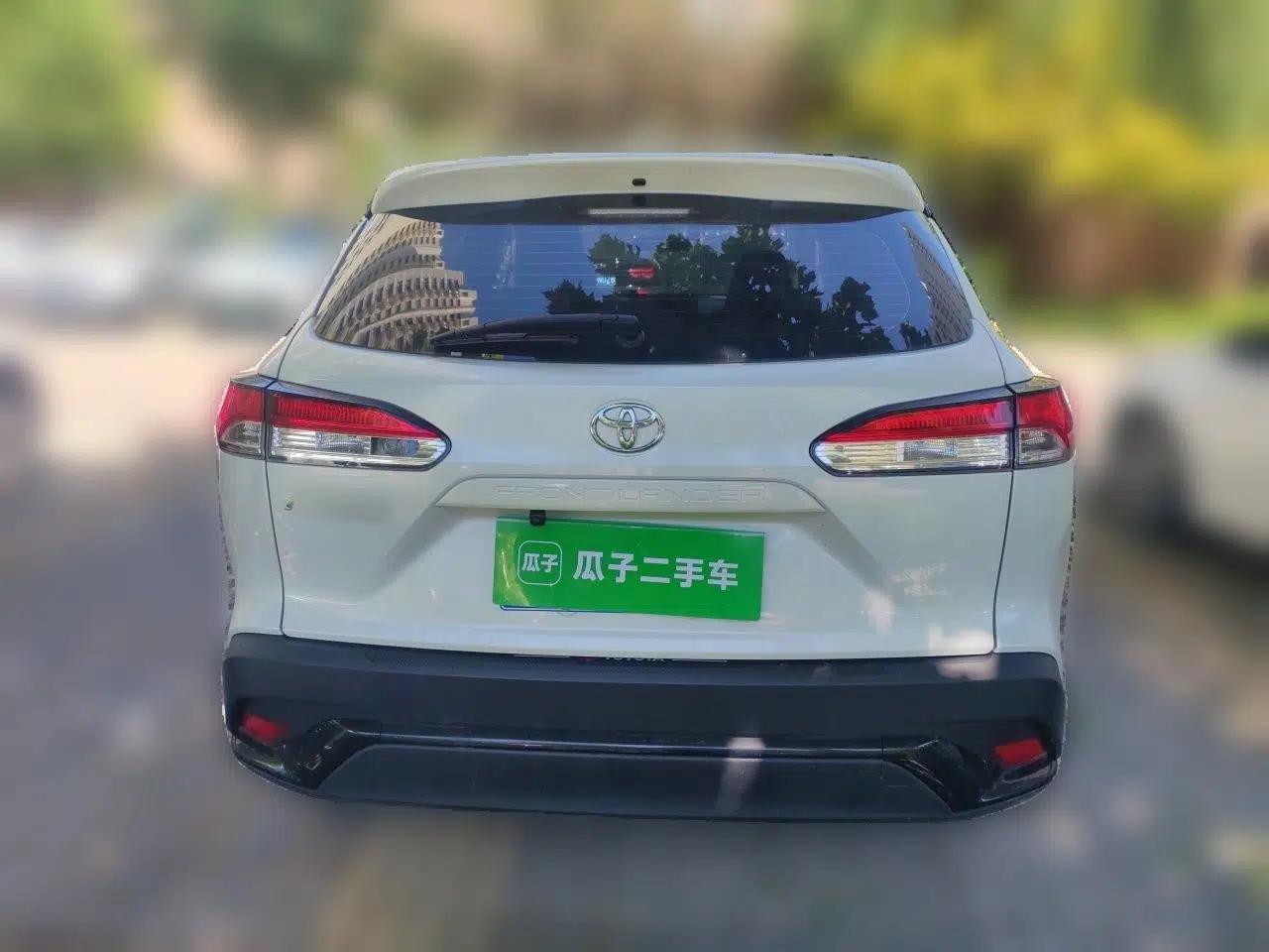 Toyota FRONTLANDER 2024 2.0L CVT Elite Plus Edition — миниатюра 5