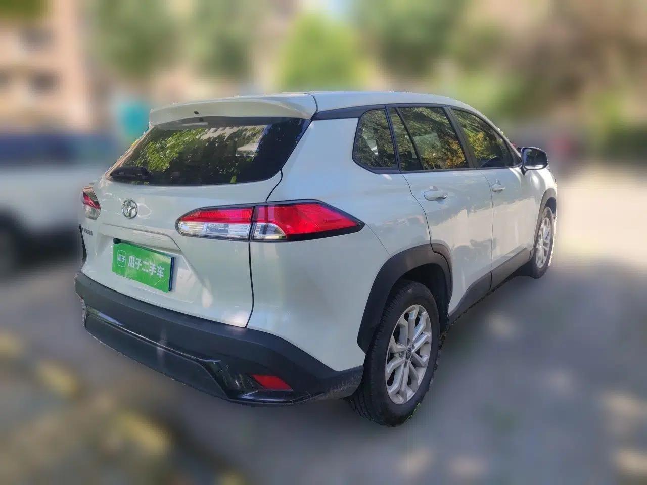 Toyota FRONTLANDER 2024 2.0L CVT Elite Plus Edition — миниатюра 6