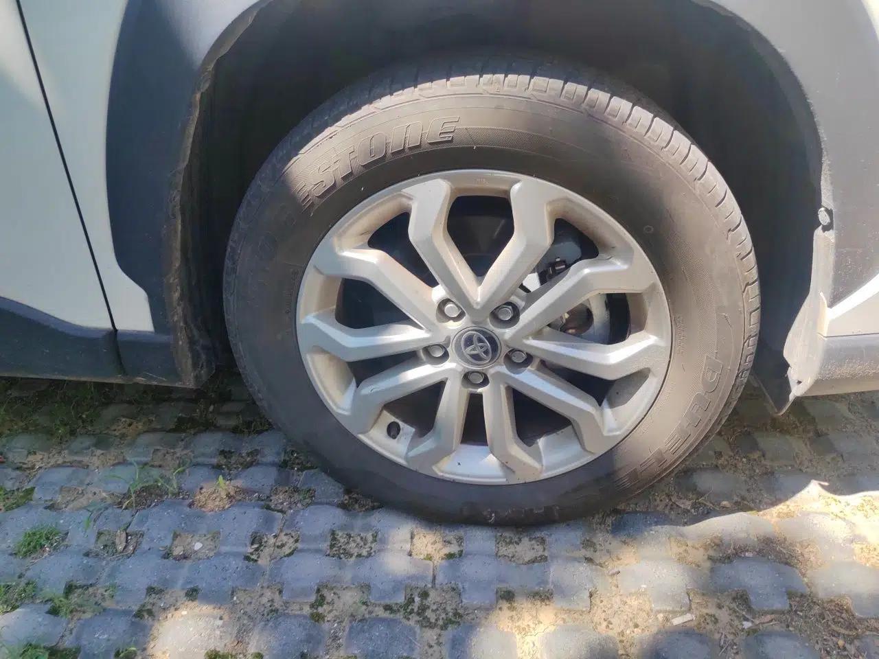 Toyota FRONTLANDER 2024 2.0L CVT Elite Plus Edition — миниатюра 8