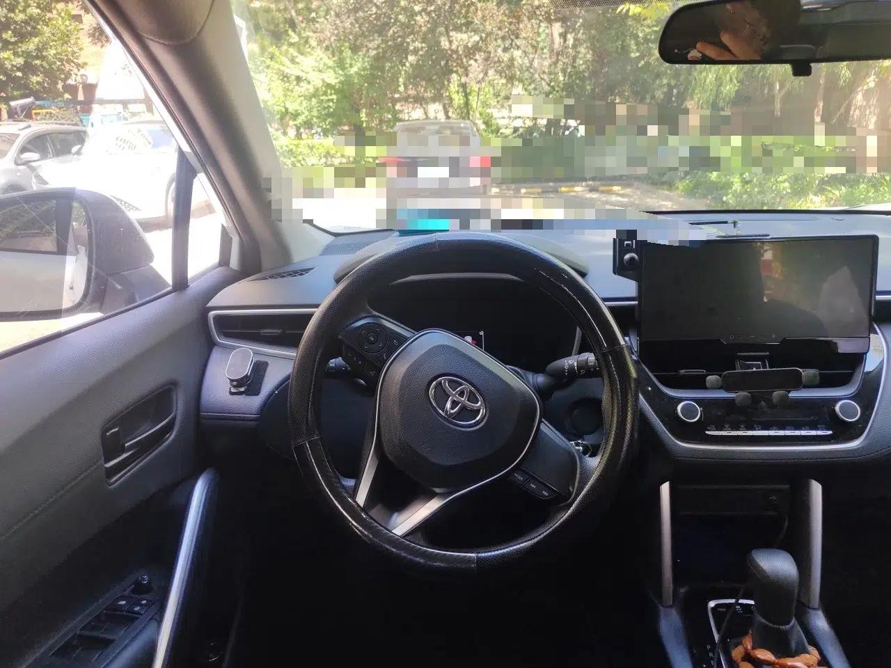 Toyota FRONTLANDER 2024 2.0L CVT Elite Plus Edition — миниатюра 10