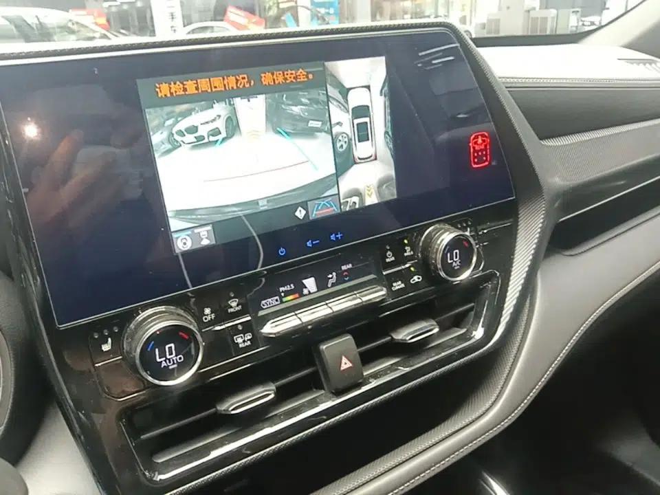 Toyota Crown Kluger 2021 2.5L HEV Four-Wheel Drive Premium Edition — миниатюра 15