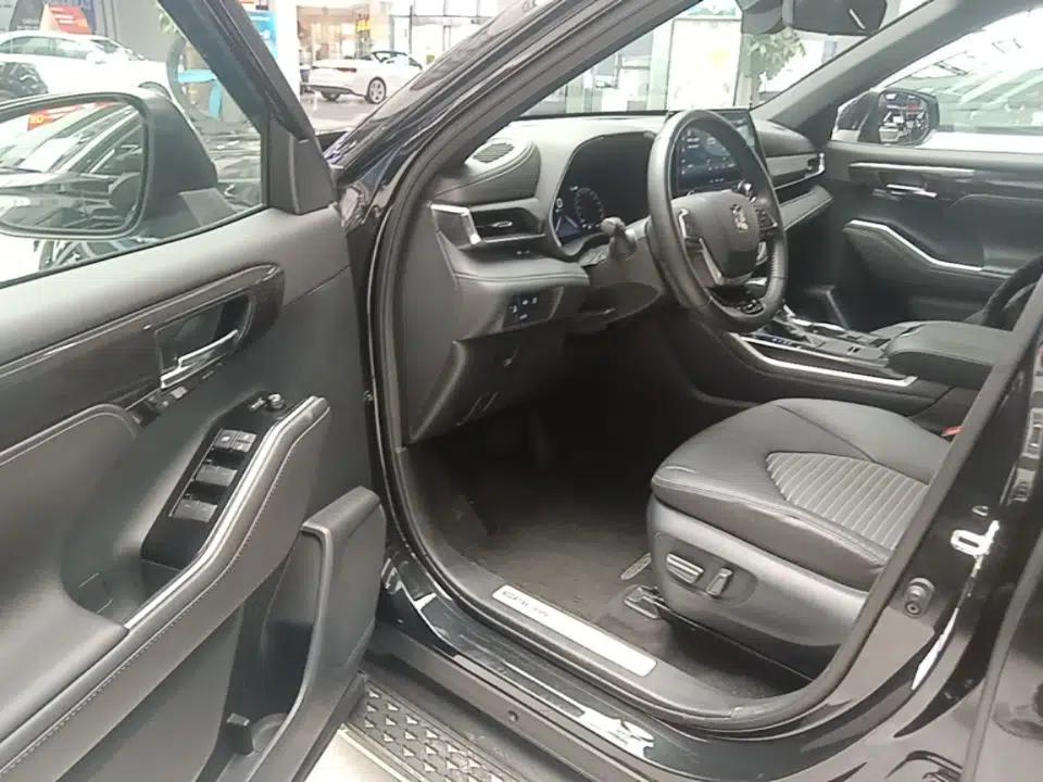 Toyota Crown Kluger 2021 2.5L HEV Four-Wheel Drive Premium Edition — миниатюра 18
