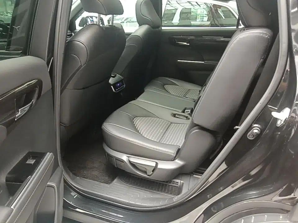 Toyota Crown Kluger 2021 2.5L HEV Four-Wheel Drive Premium Edition — миниатюра 20