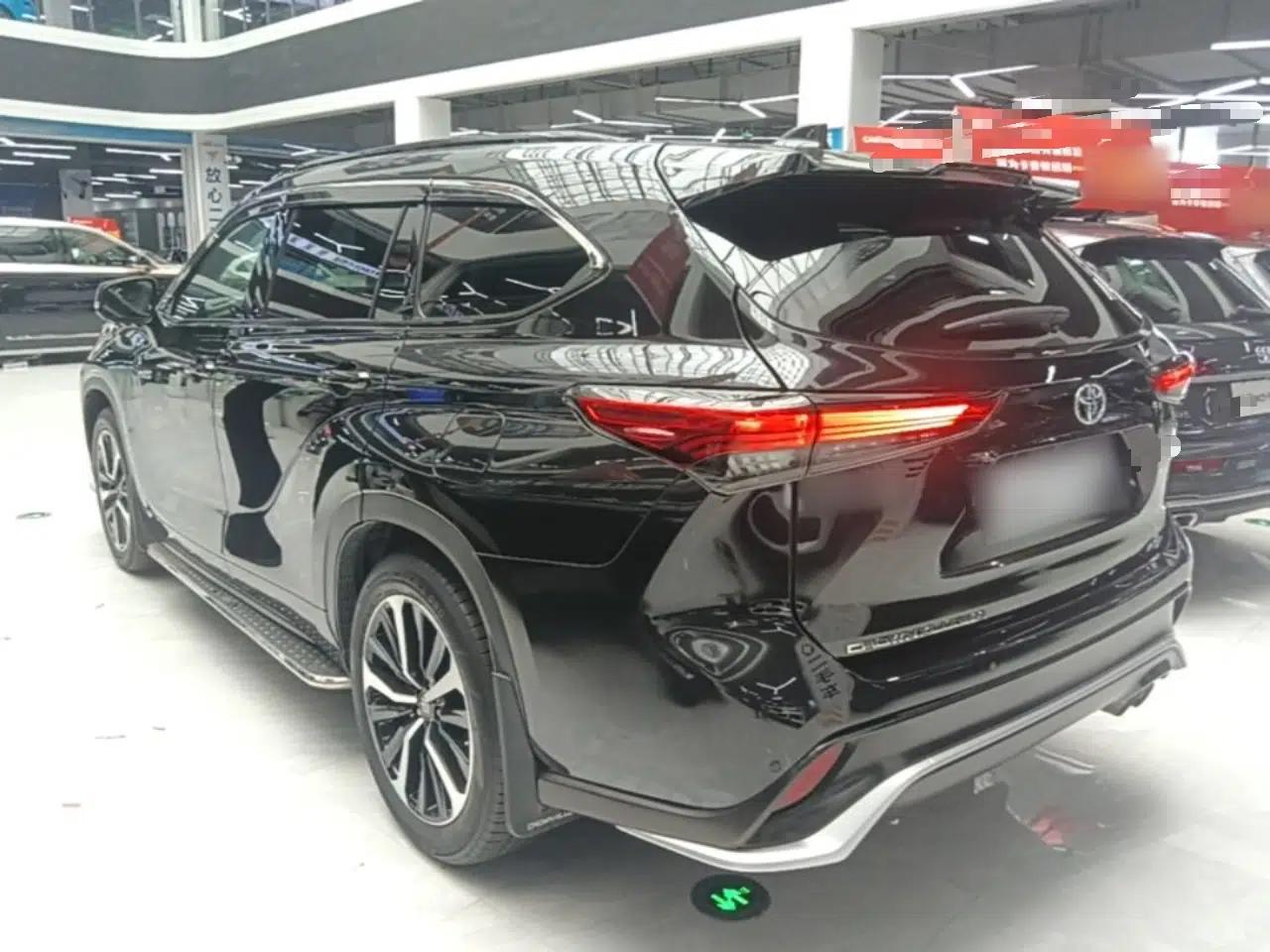 Toyota Crown Kluger 2021 2.5L HEV Four-Wheel Drive Premium Edition — миниатюра 4