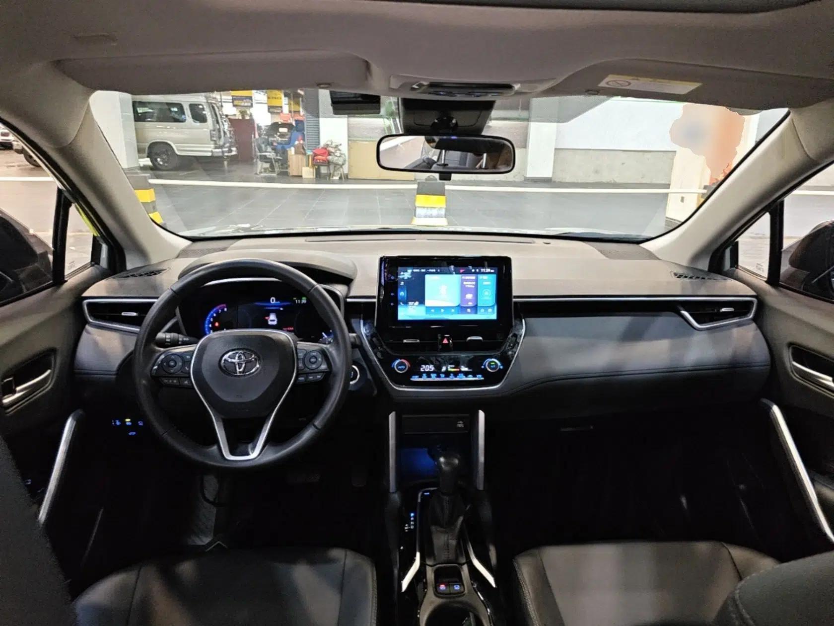 Toyota Corolla Cross 2022 2.0L Flagship Edition — миниатюра 12