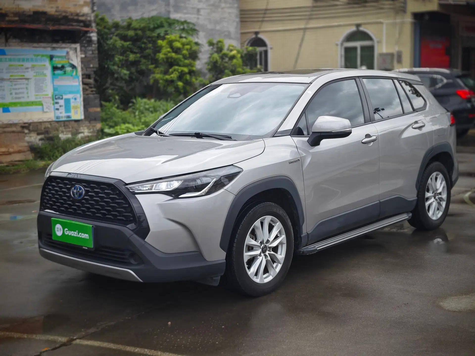 Toyota Corolla Cross 2023 Dual-Motor 2.0L Elite Edition — миниатюра 1