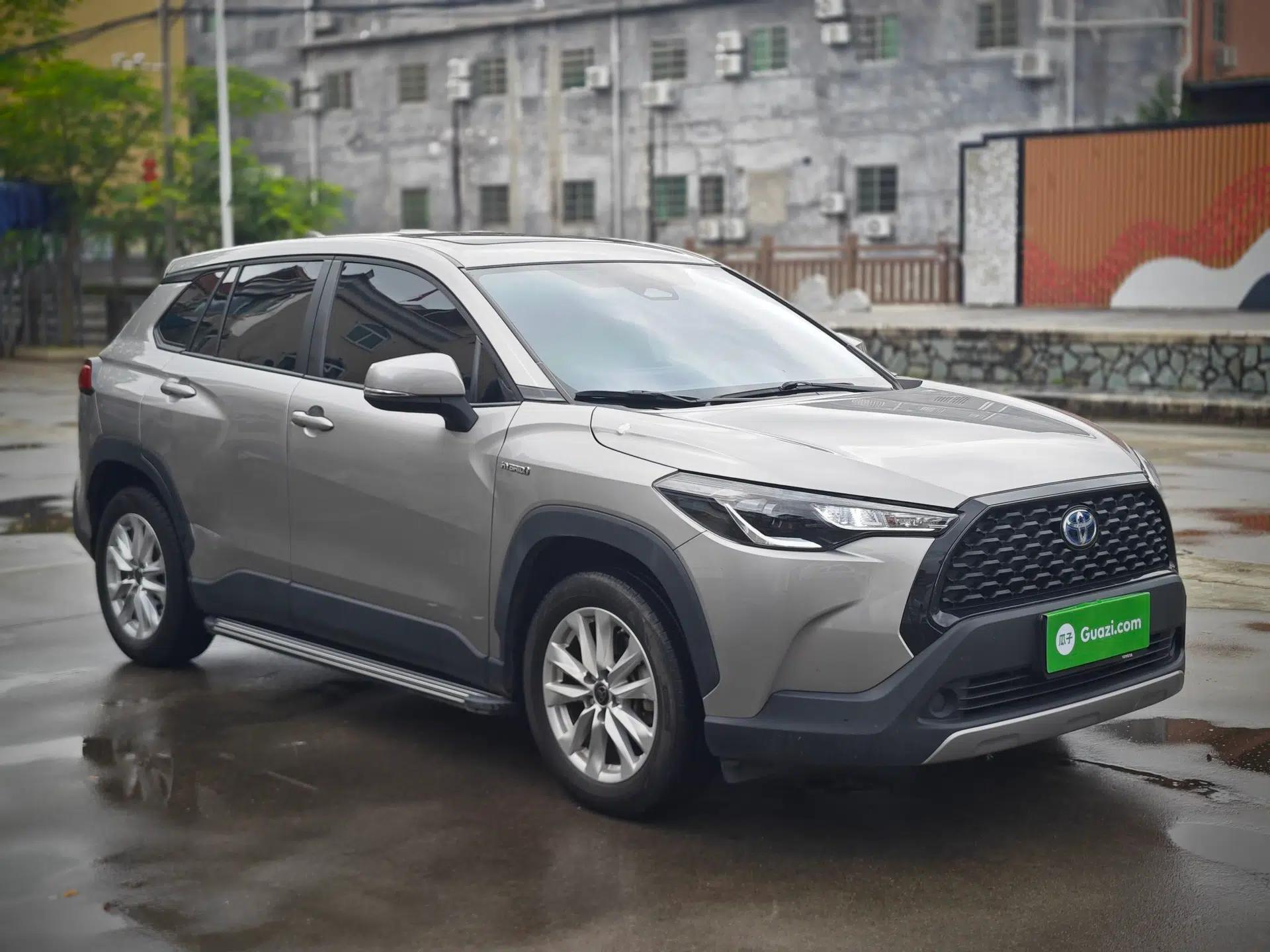 Toyota Corolla Cross 2023 Dual-Motor 2.0L Elite Edition — миниатюра 14