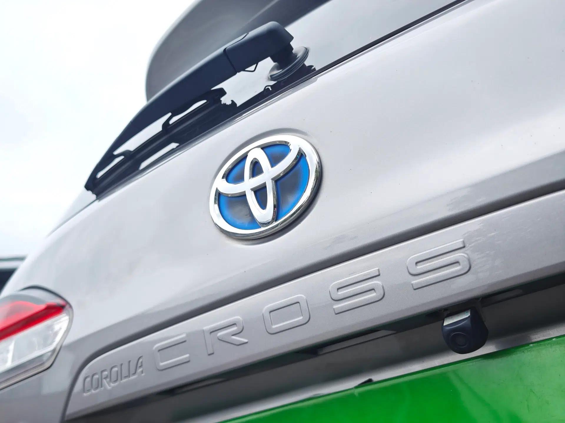 Toyota Corolla Cross 2023 Dual-Motor 2.0L Elite Edition — миниатюра 21