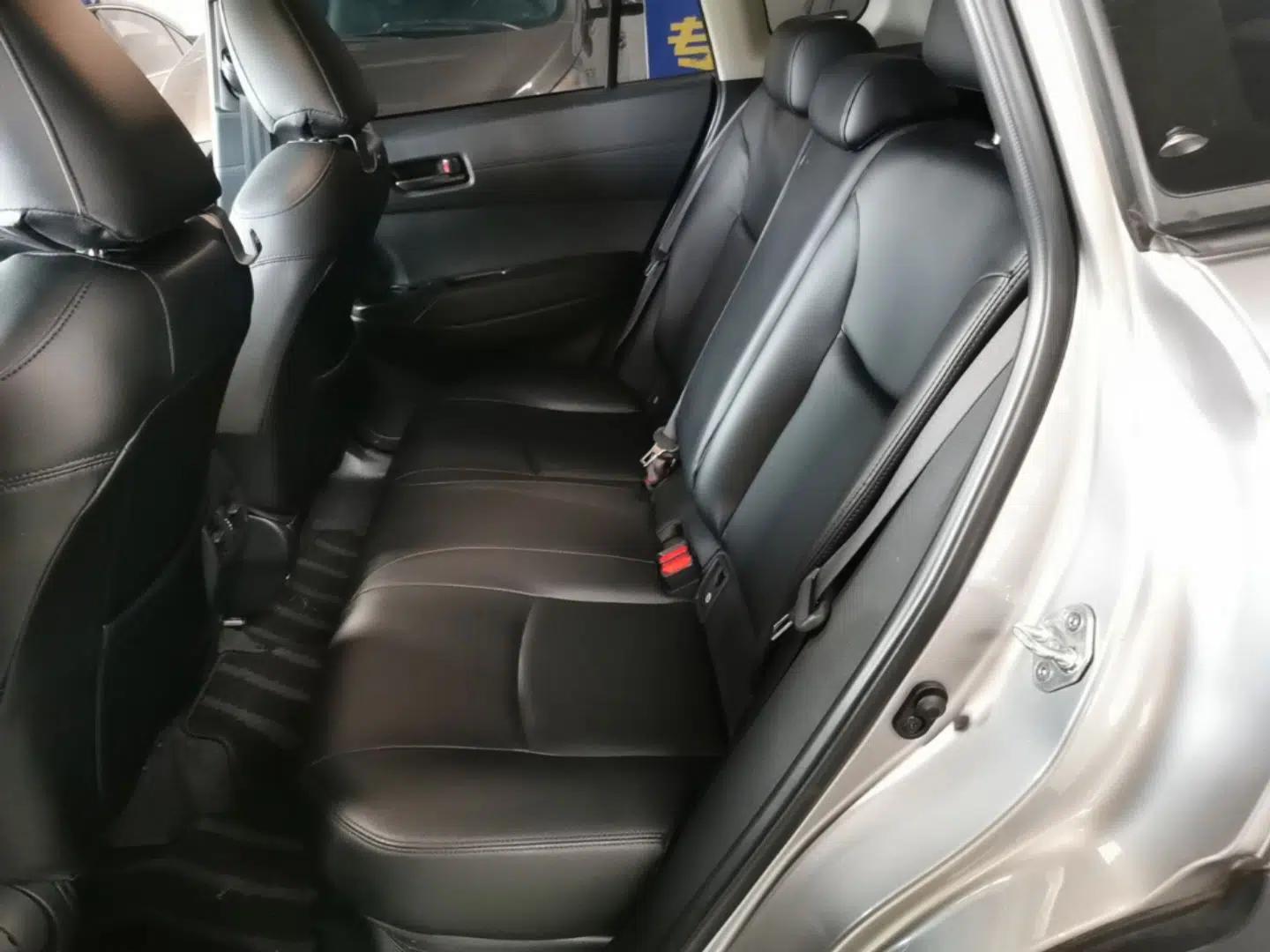 Toyota Corolla Cross 2023 Dual-Motor 2.0L Elite Edition — миниатюра 31