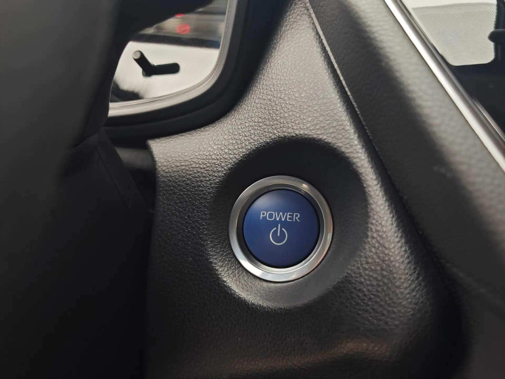 Toyota Corolla Cross 2023 Dual-Motor 2.0L Elite Edition — миниатюра 43