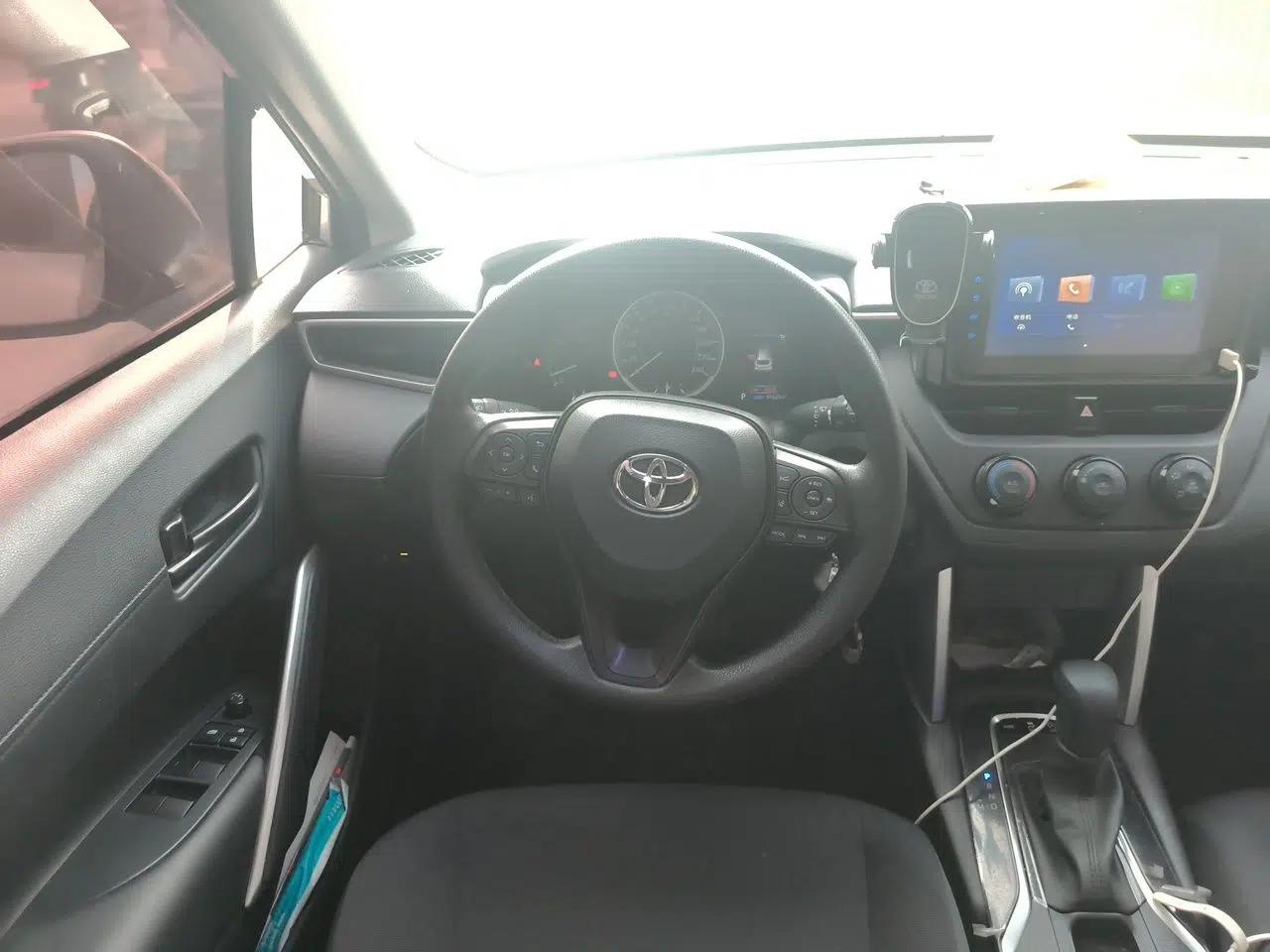 Toyota Corolla Cross 2022 2.0L Pioneer Edition — миниатюра 10