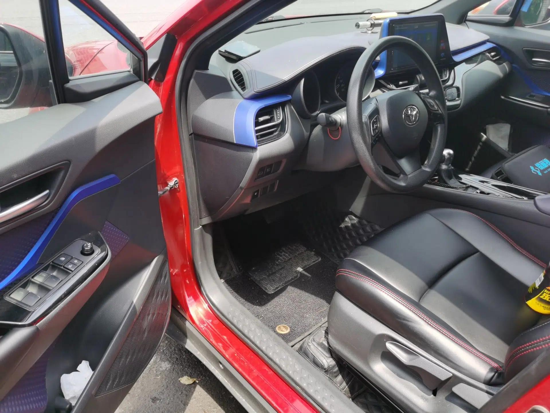 Toyota C-HR 2018 2.0L Leading with Sunroof China VI Standard — миниатюра 16