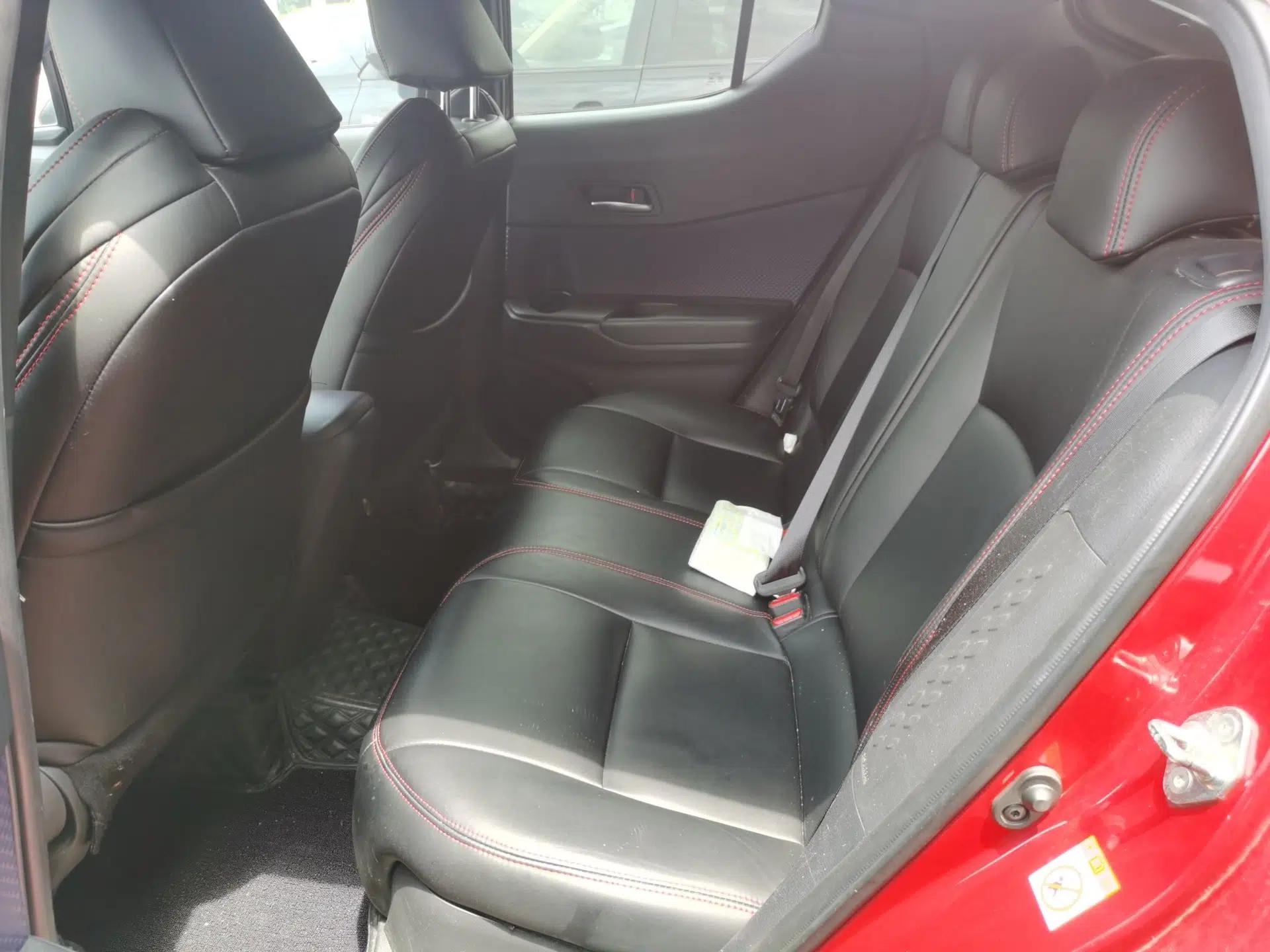 Toyota C-HR 2018 2.0L Leading with Sunroof China VI Standard — миниатюра 17