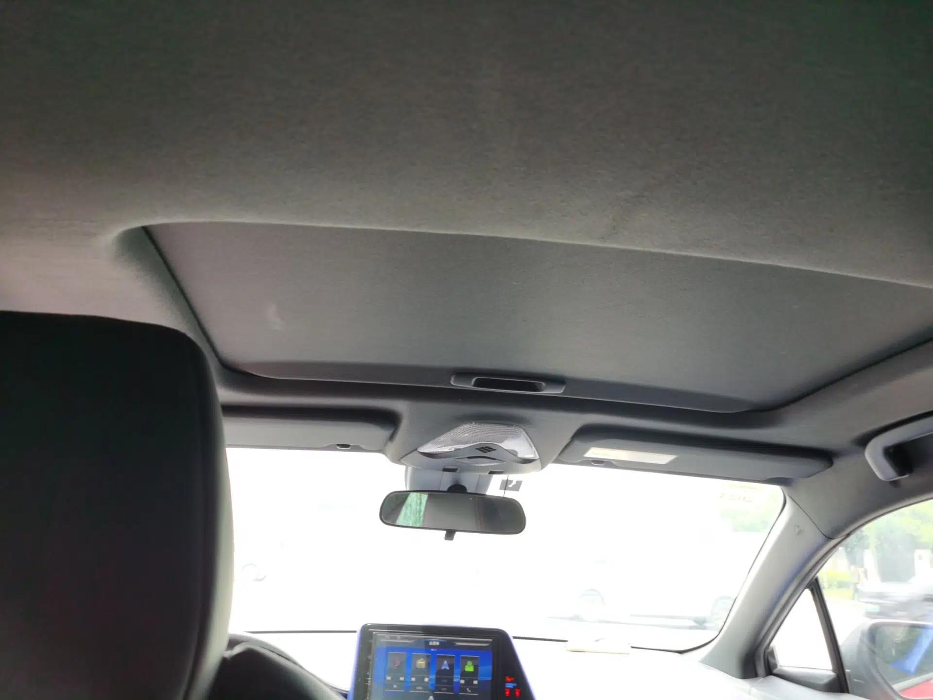 Toyota C-HR 2018 2.0L Leading with Sunroof China VI Standard — миниатюра 18