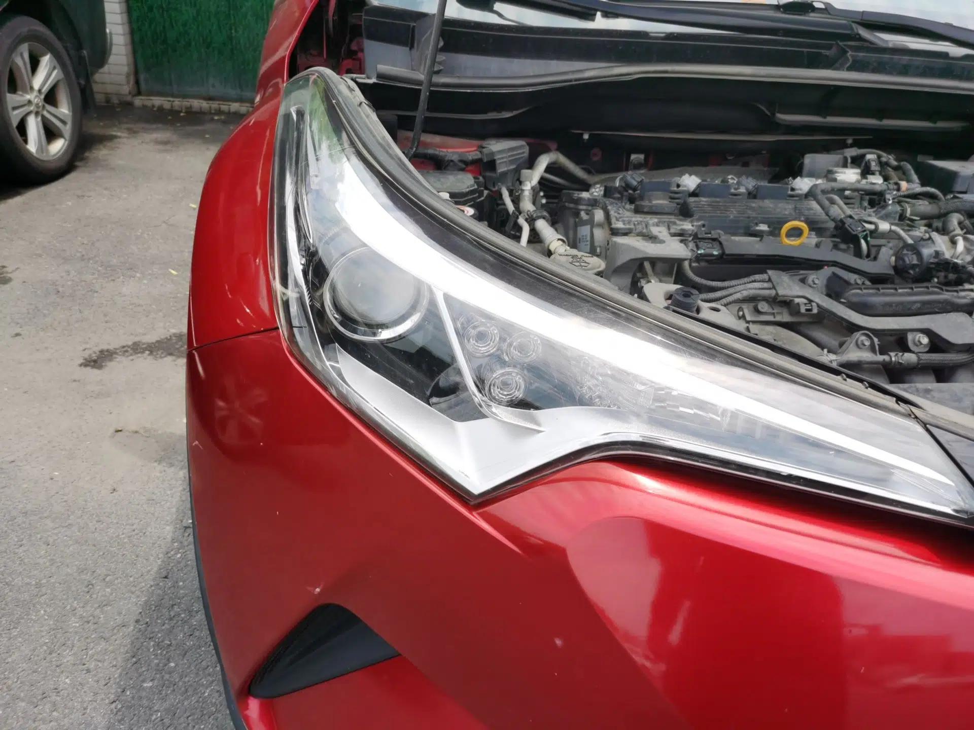 Toyota C-HR 2018 2.0L Leading with Sunroof China VI Standard — миниатюра 7