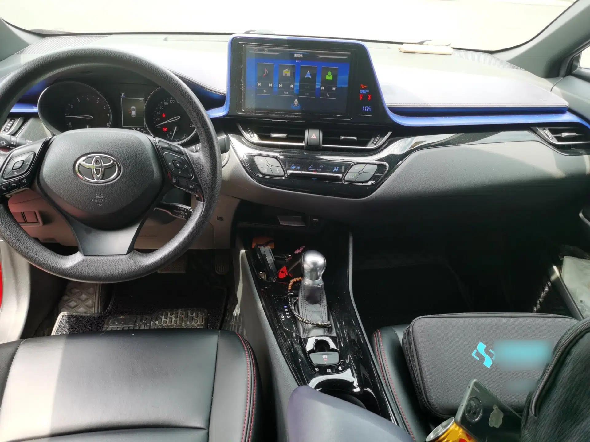 Toyota C-HR 2018 2.0L Leading with Sunroof China VI Standard — миниатюра 9