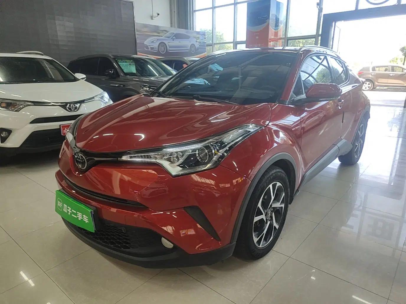 Toyota C-HR 2018 2.0L Leading Edition China V-standard — миниатюра 1