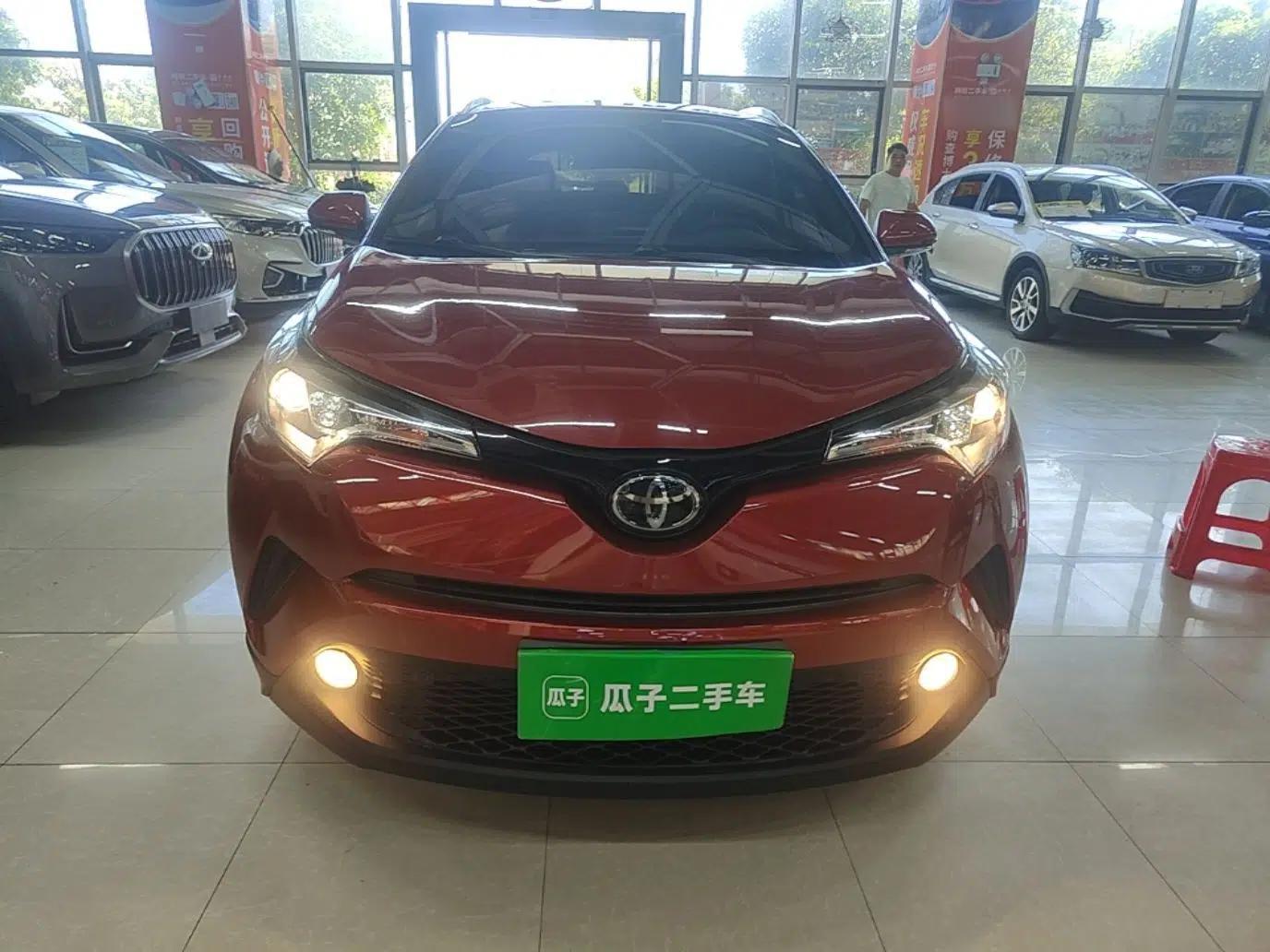 Toyota C-HR 2018 2.0L Leading Edition China V-standard — миниатюра 2