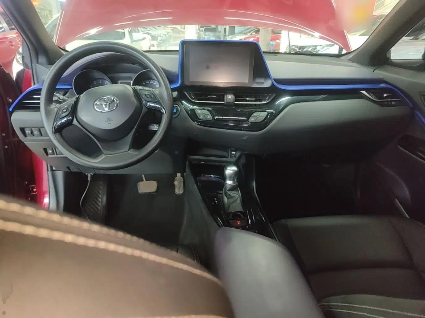 Toyota C-HR 2018 2.0L Leading Edition China V-standard — миниатюра 12