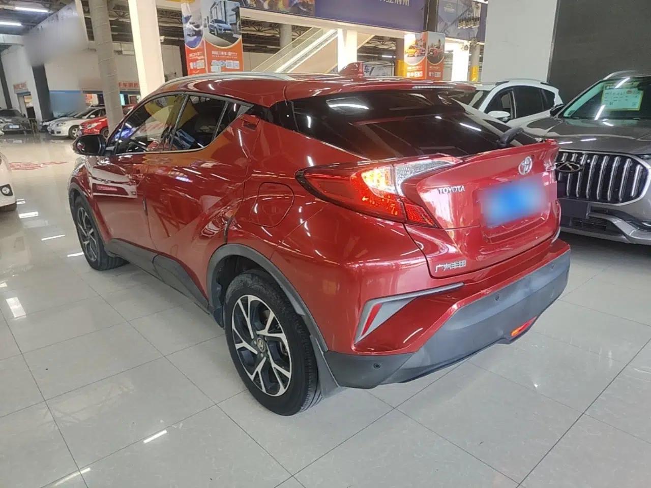 Toyota C-HR 2018 2.0L Leading Edition China V-standard — миниатюра 4
