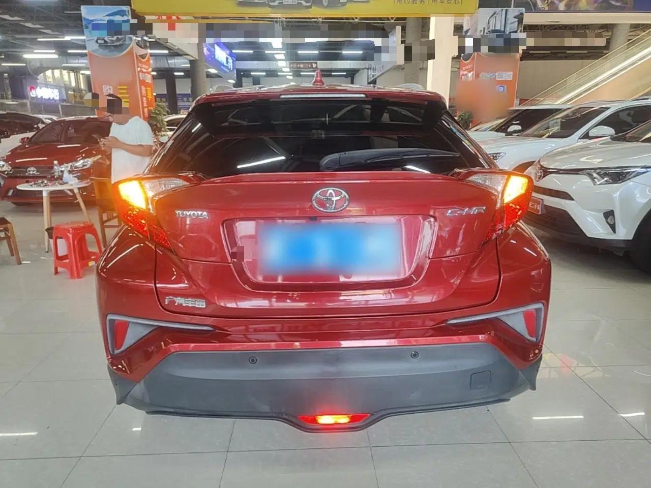 Toyota C-HR 2018 2.0L Leading Edition China V-standard — миниатюра 5
