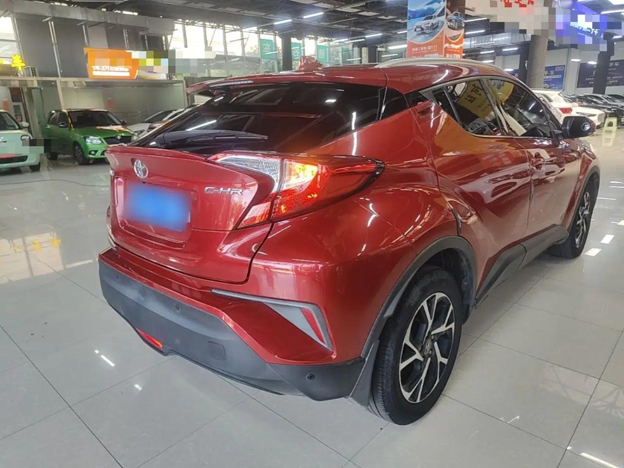 Toyota C-HR 2018 2.0L Leading Edition China V-standard — миниатюра 6